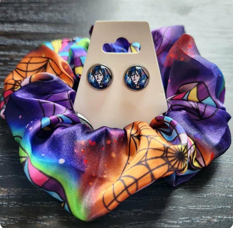 Ensemble chouchou et boucles d'oreilles | Wednesday | Neuf