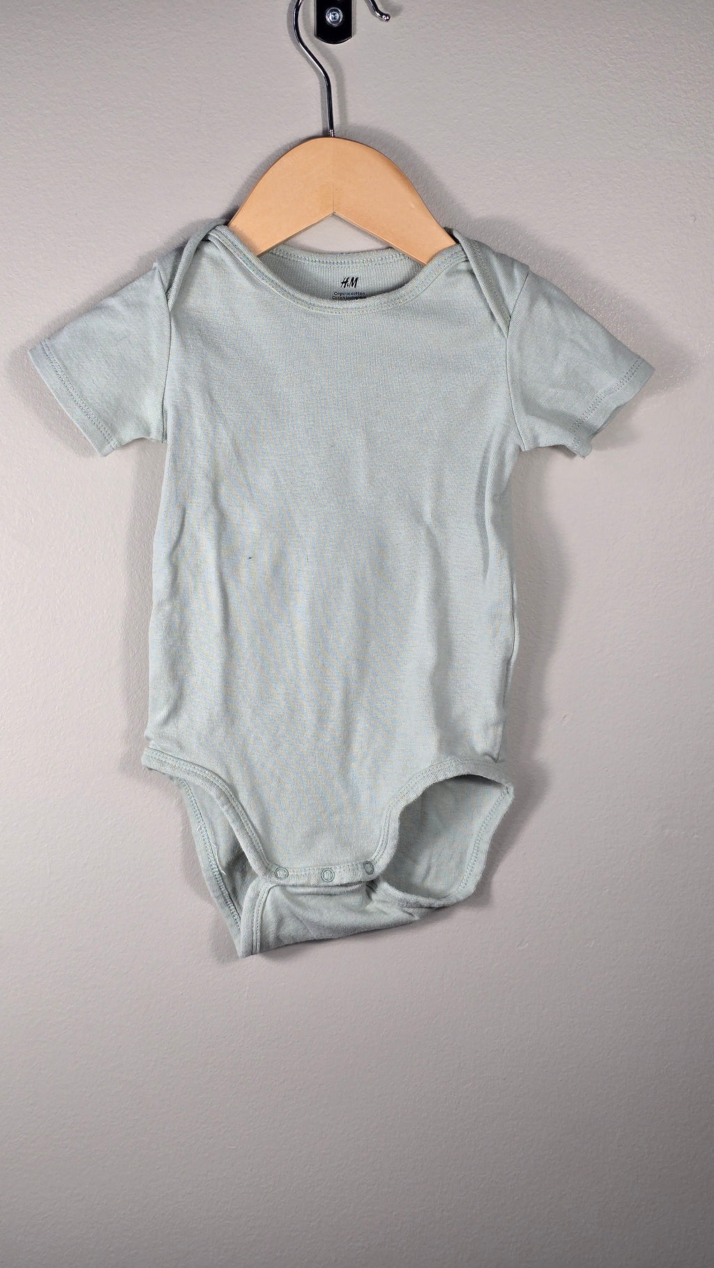4-pack H&M bodysuits 12-18 months