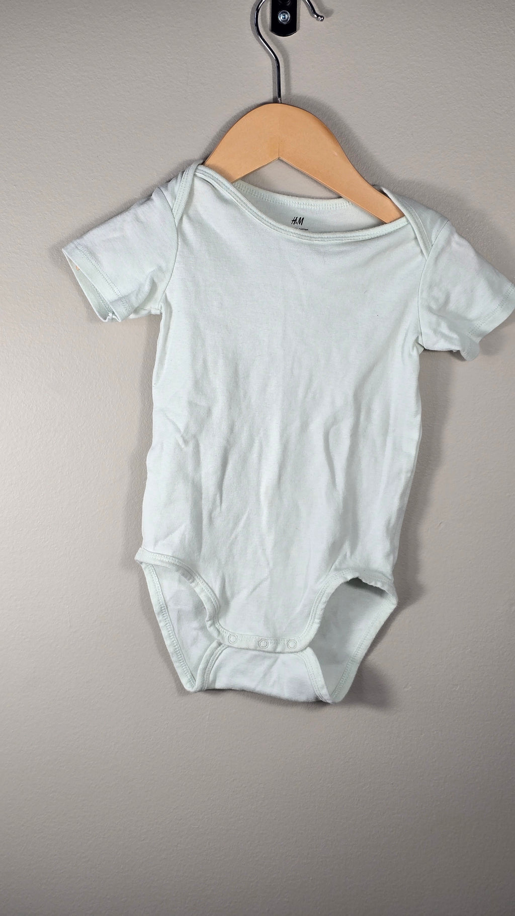 4-pack H&M bodysuits 12-18 months