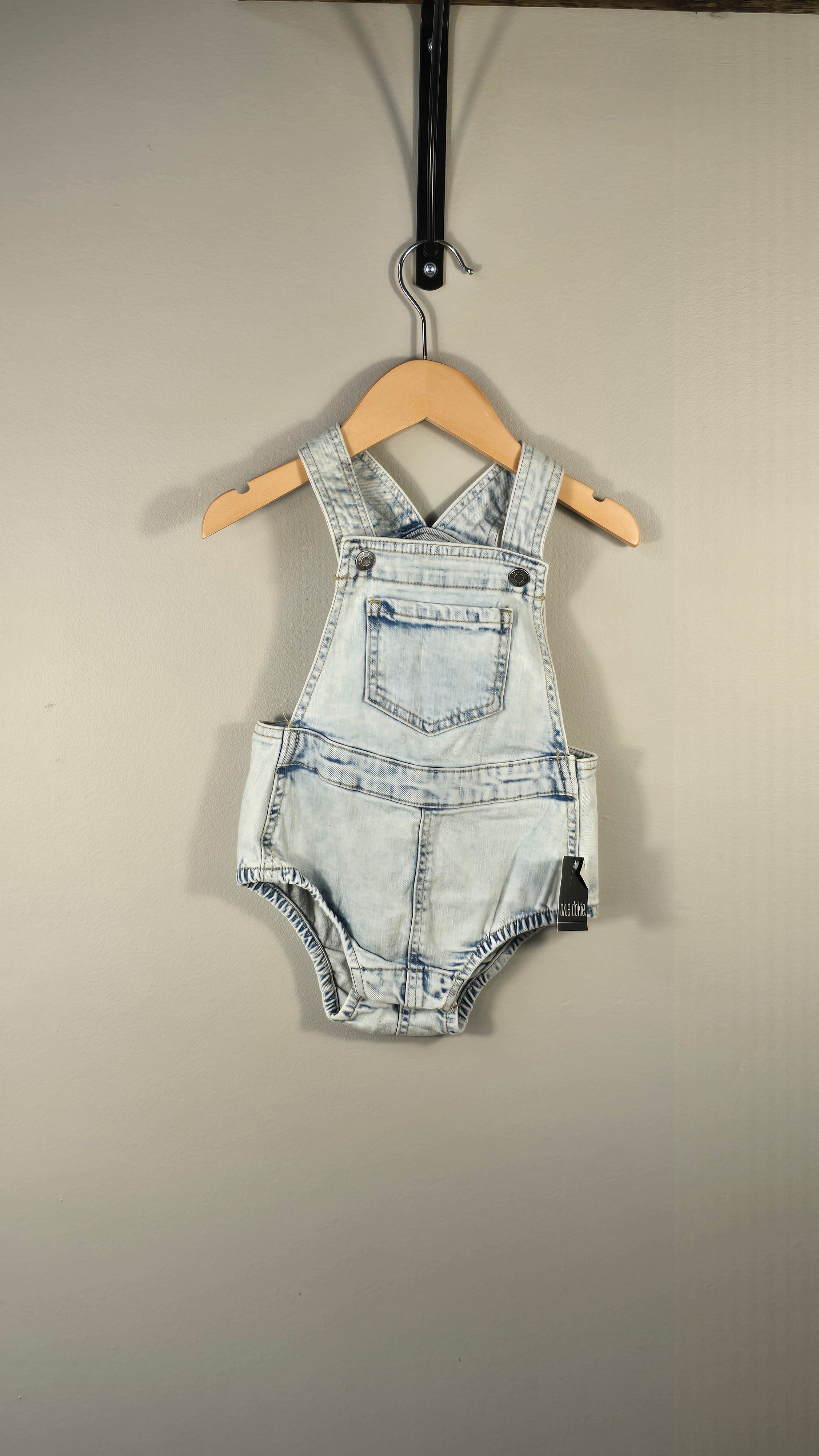 Salopette courte en jeans Okie Dokie *Neuve 24 mois