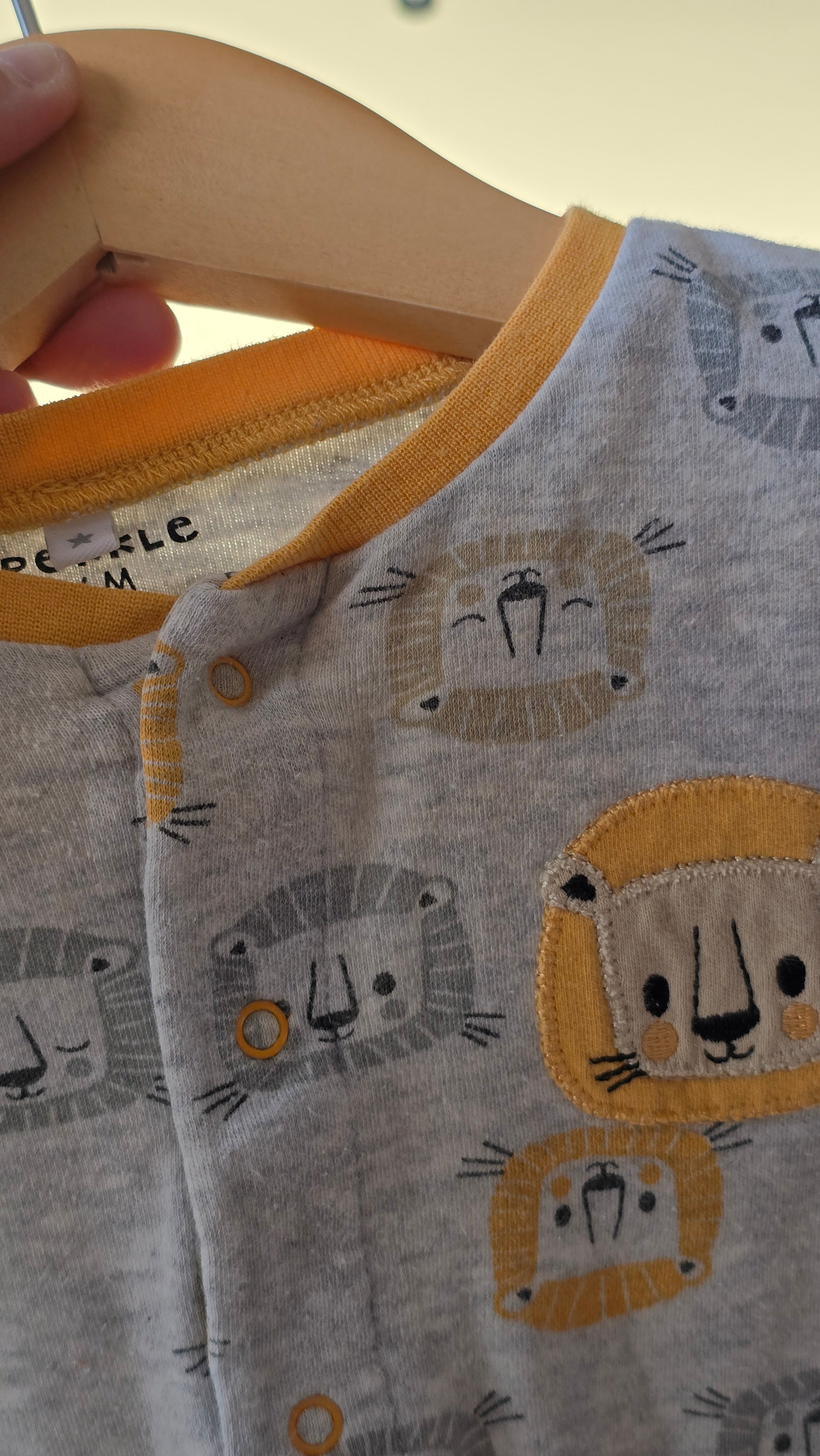Pyjama Pekkle à boutons lion 6 mois *imparfait