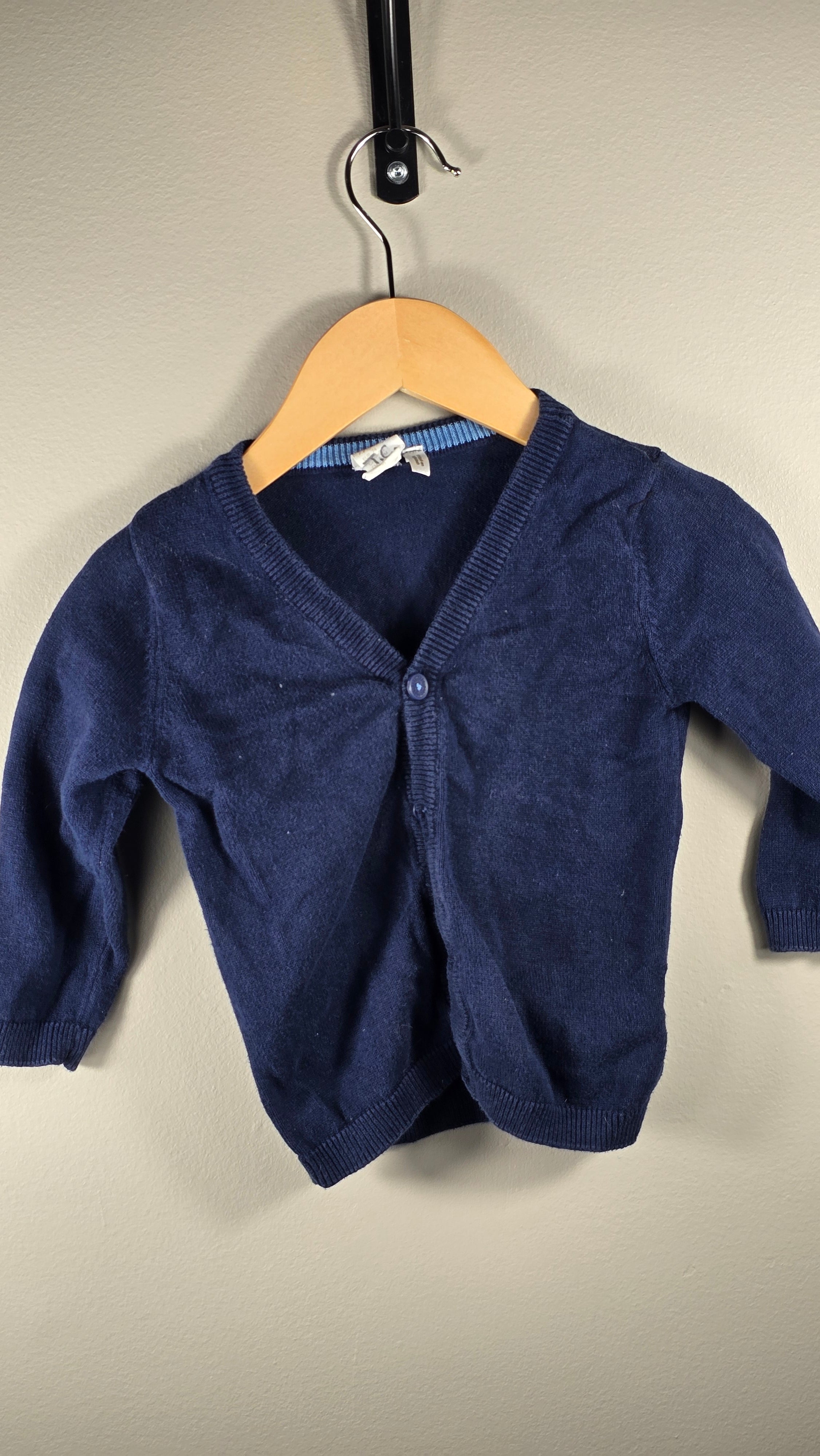 Cardigan | H&M | 9-12 mois *nom écrit sur l'étiquette