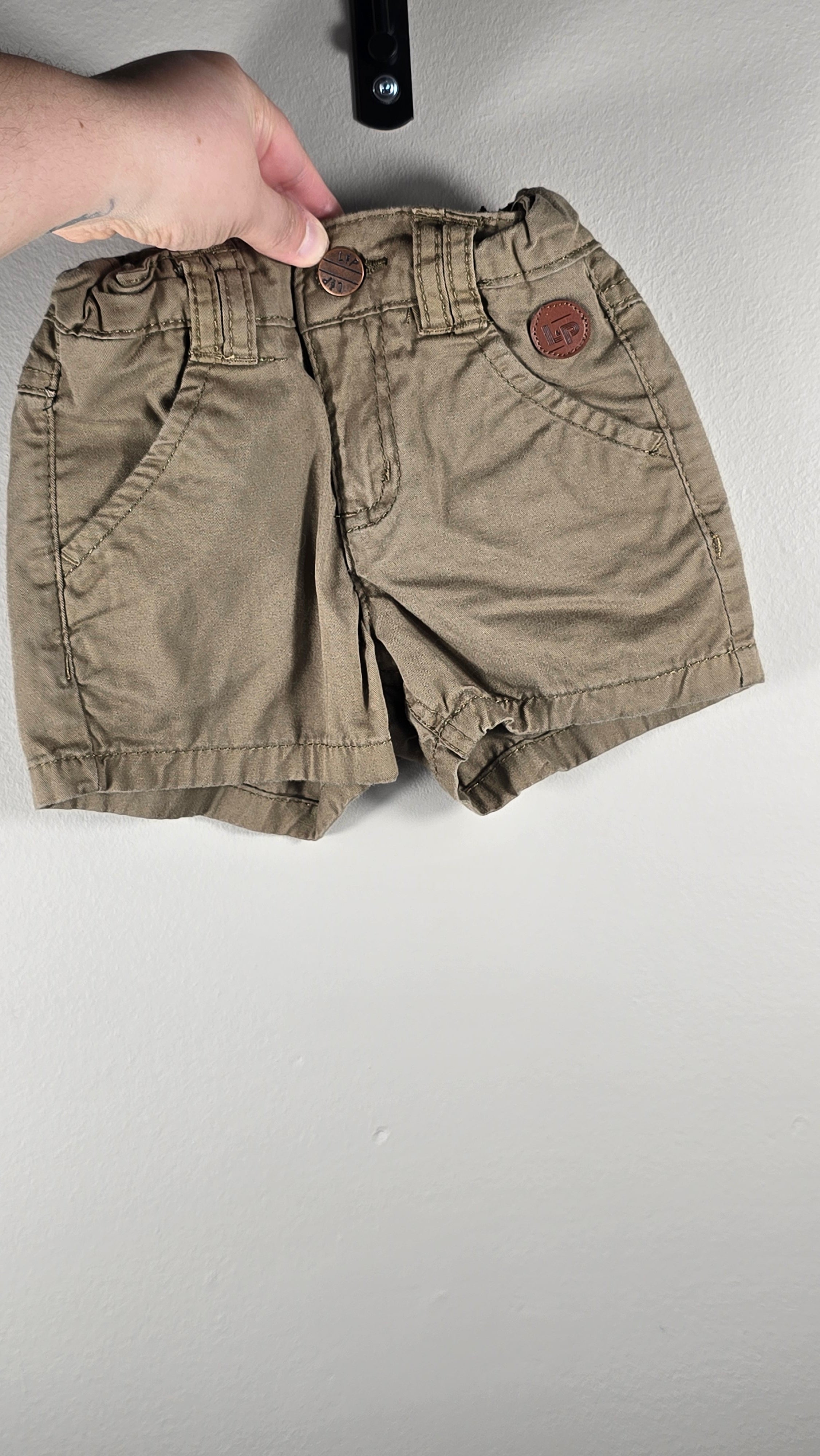 Short | L&P | 18-24 mois