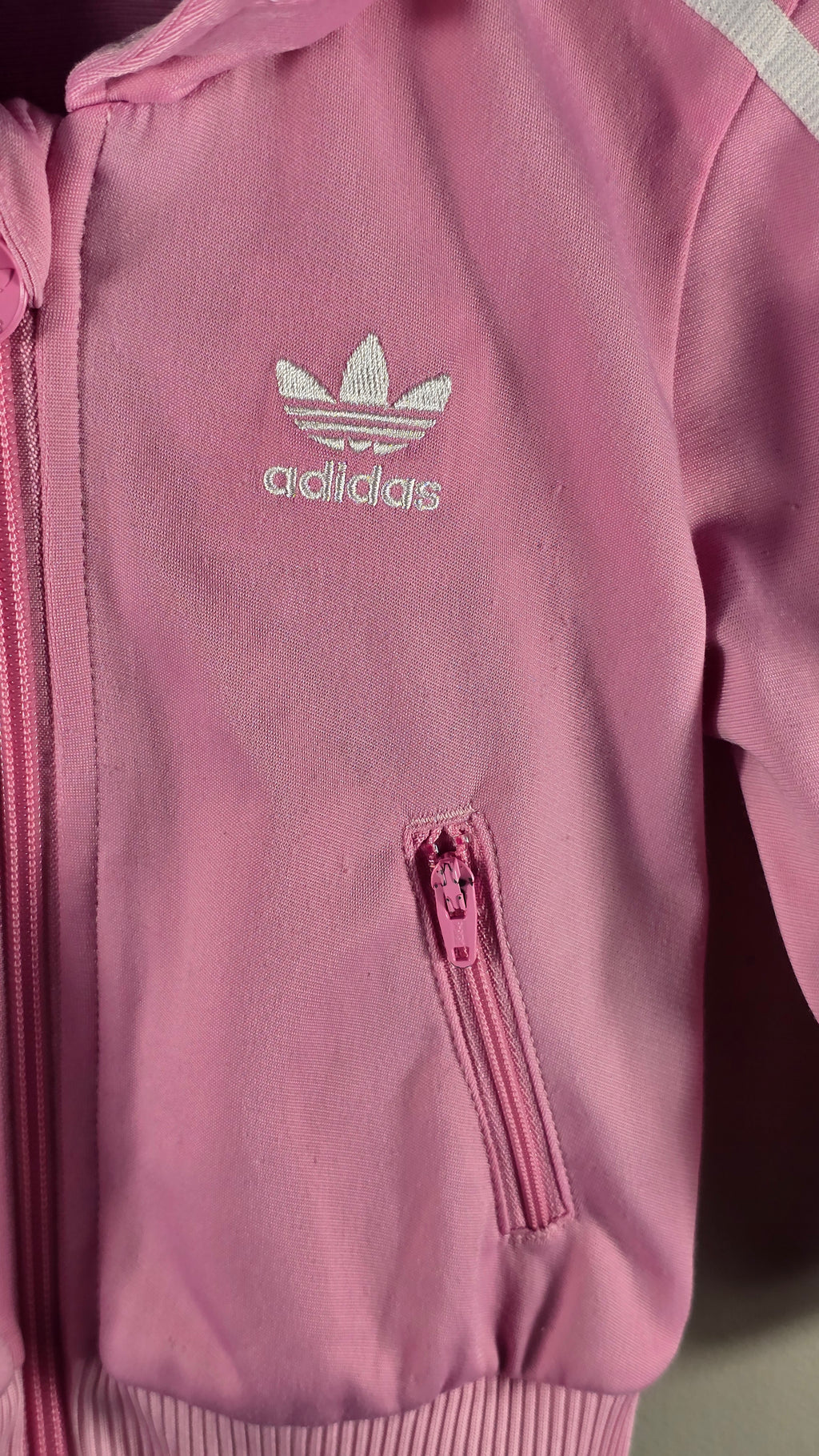 Veste *un peu mousseuse | Adidas | 9-12 mois