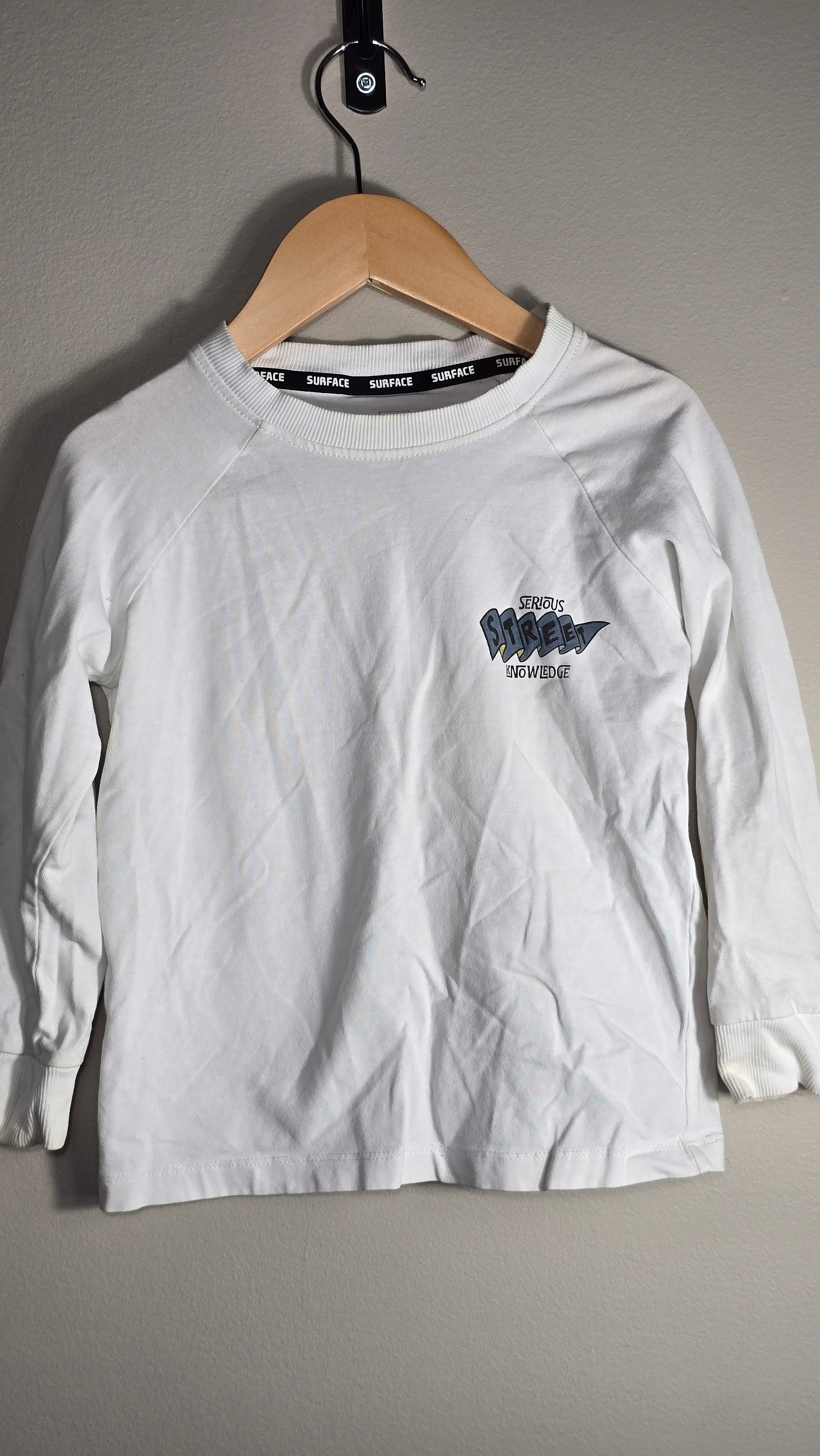 Chandail "Serious street knowledge" | Surface | 4T