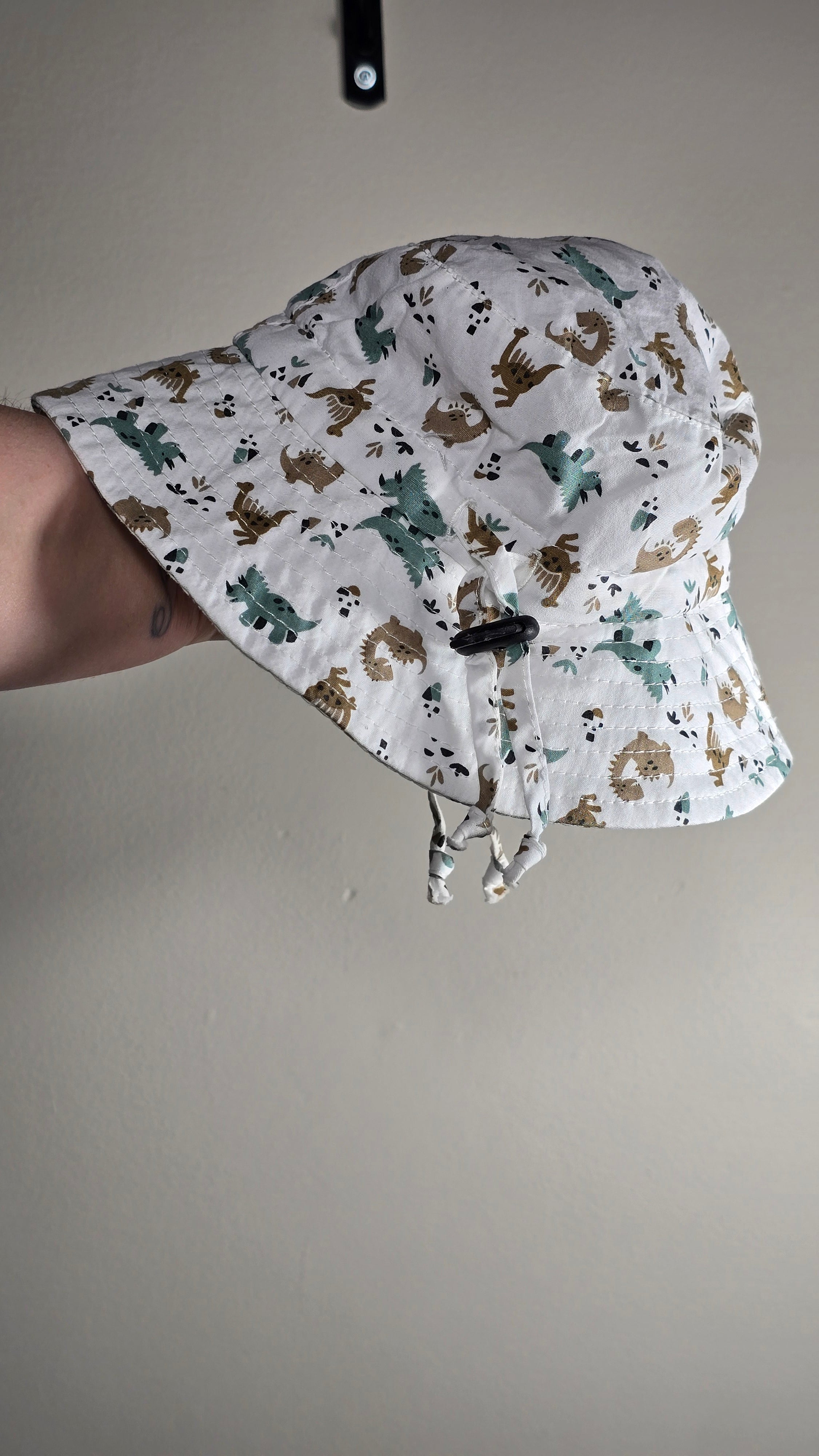 Chapeau dinosaures | TAG | 0-6 mois
