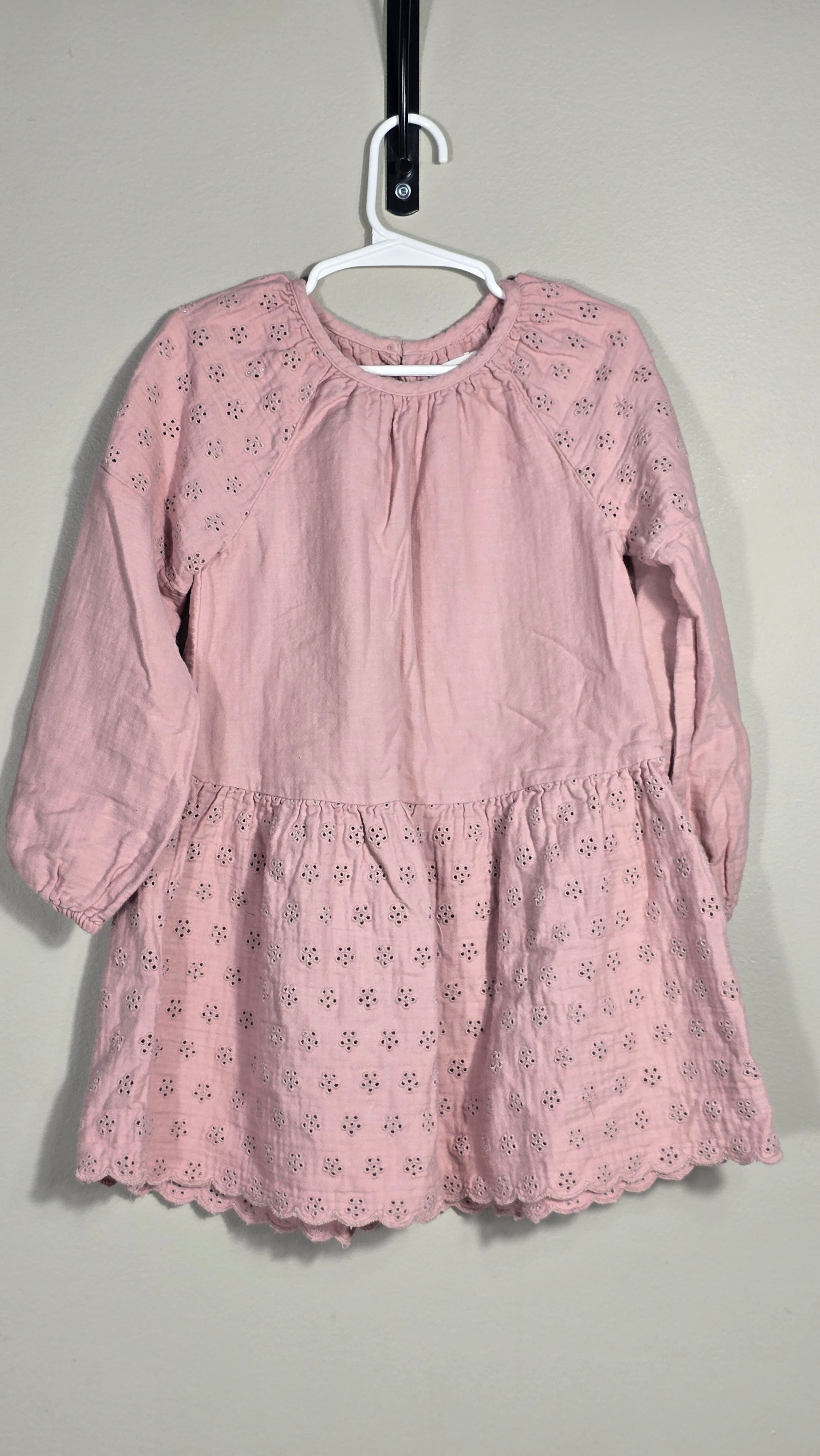 Robe en pointelle fleurie | Zara | 4-5A *Quelques mailles