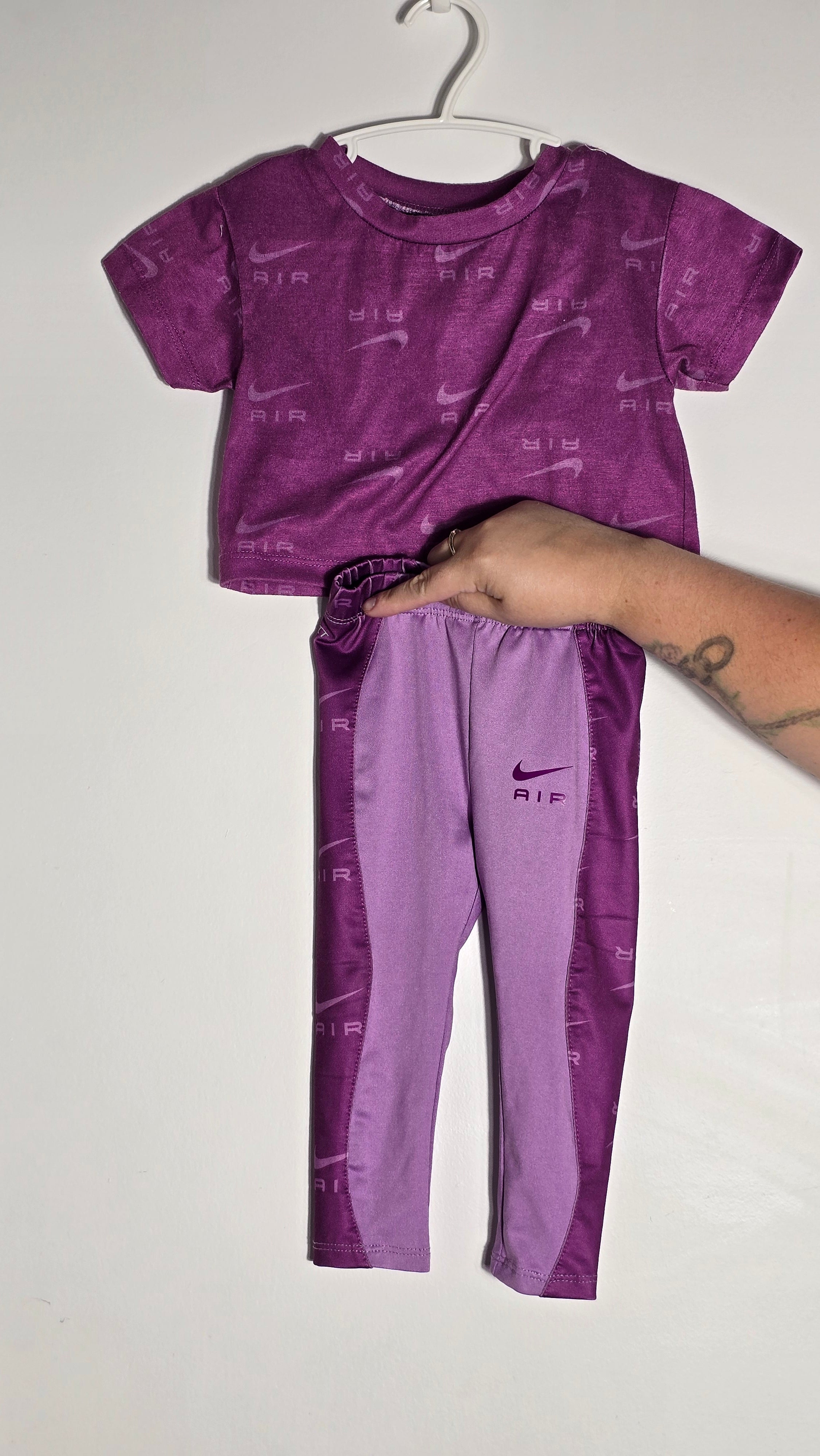T-shirt écourté et legging | Nike | 18 mois