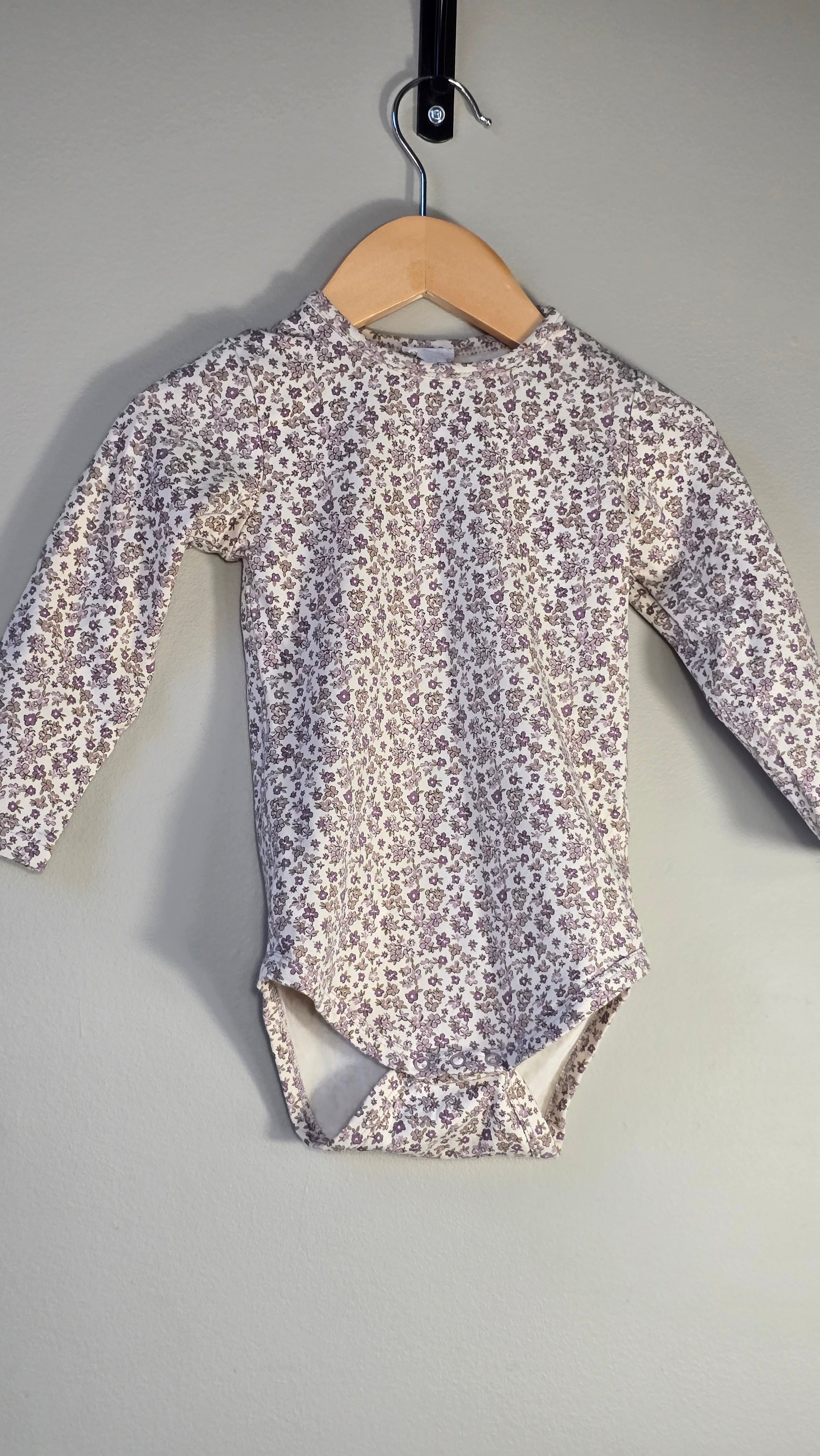 Long sleeve onesie | Jamie Kay | 2T *Like new