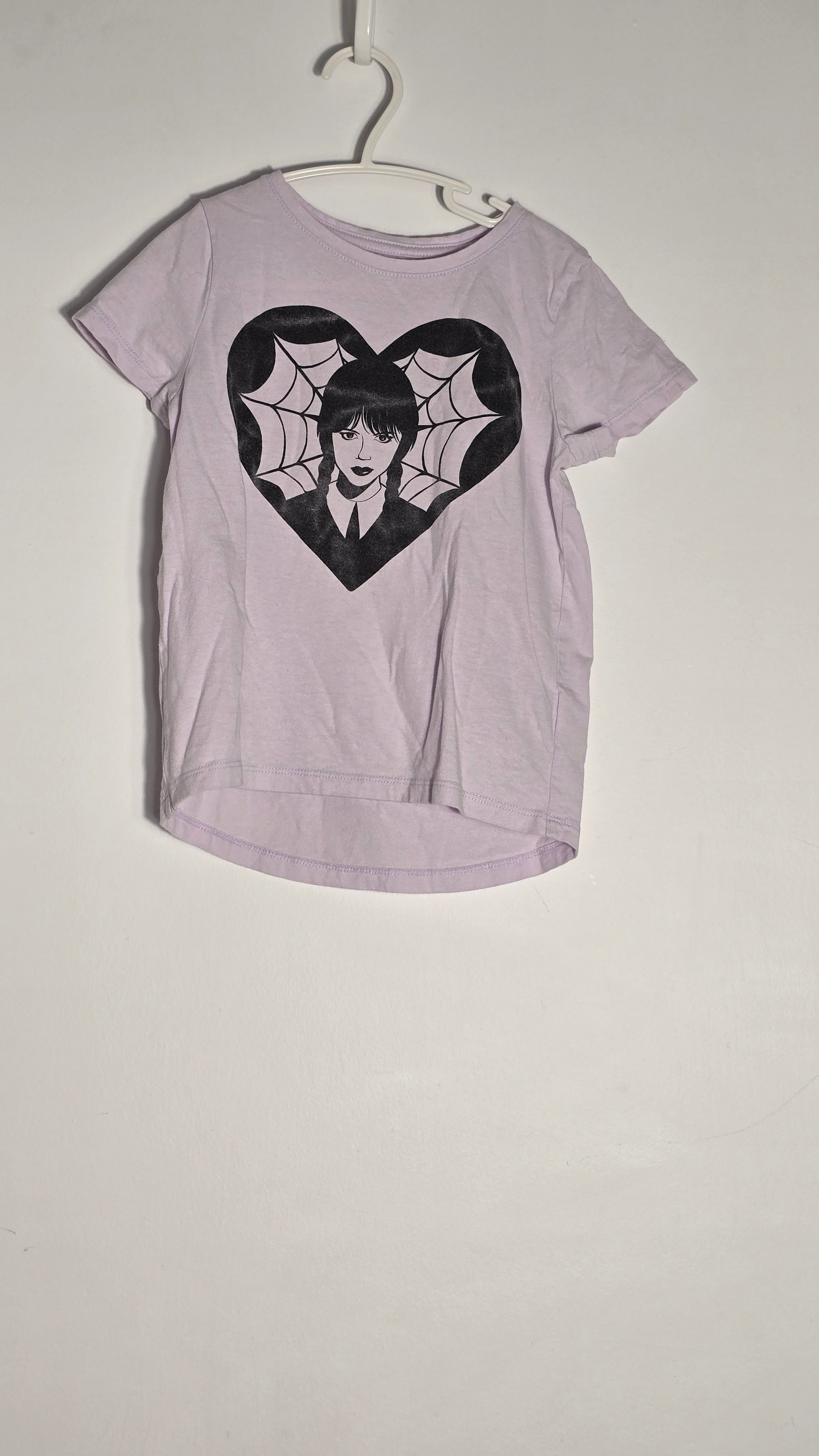 T-shirt Wednesday | Old Navy | 6-7A *Dessin pâli, léger mousseux