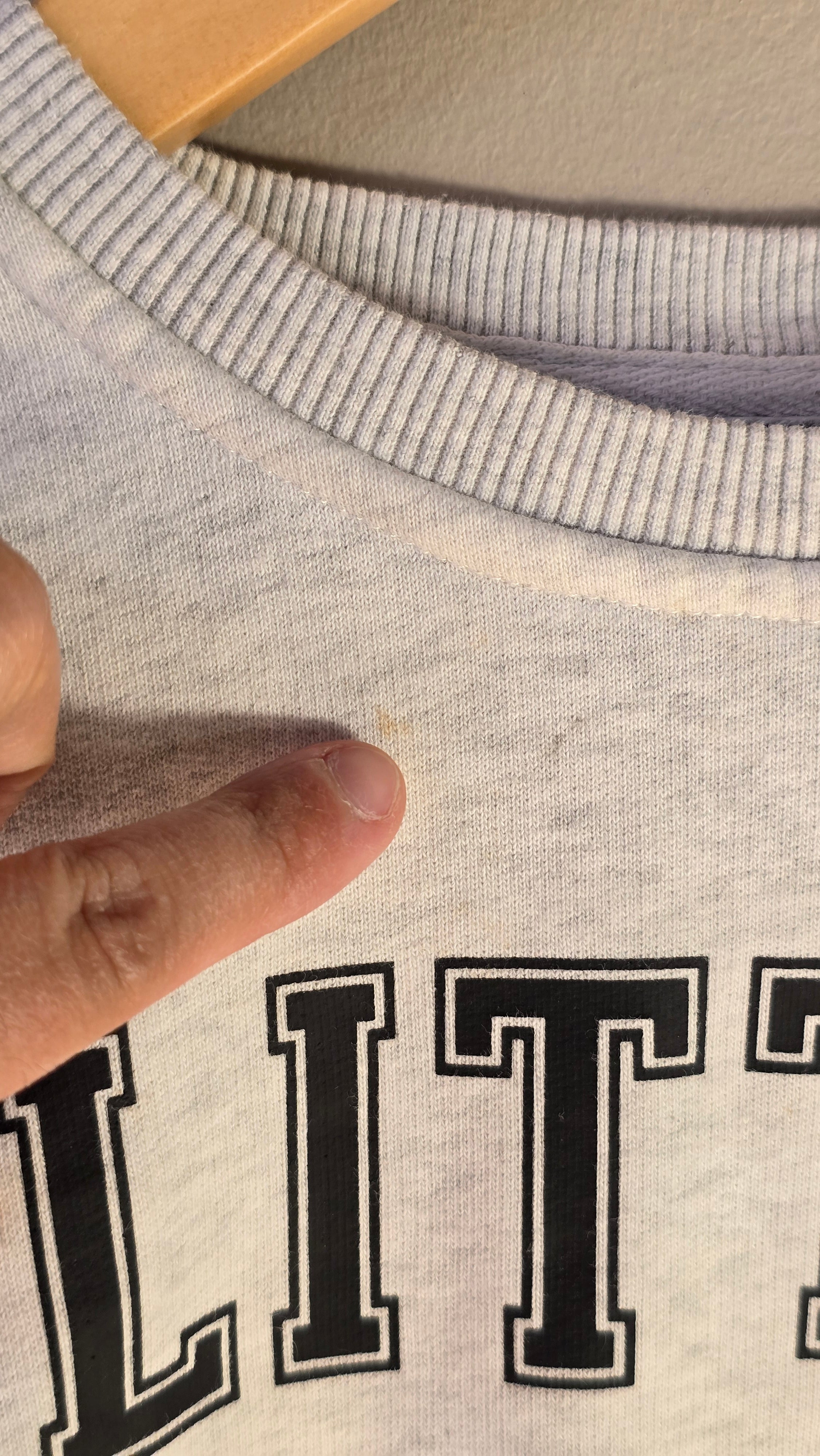 Crewneck | Little Bipsy | 2-3T *petites taches