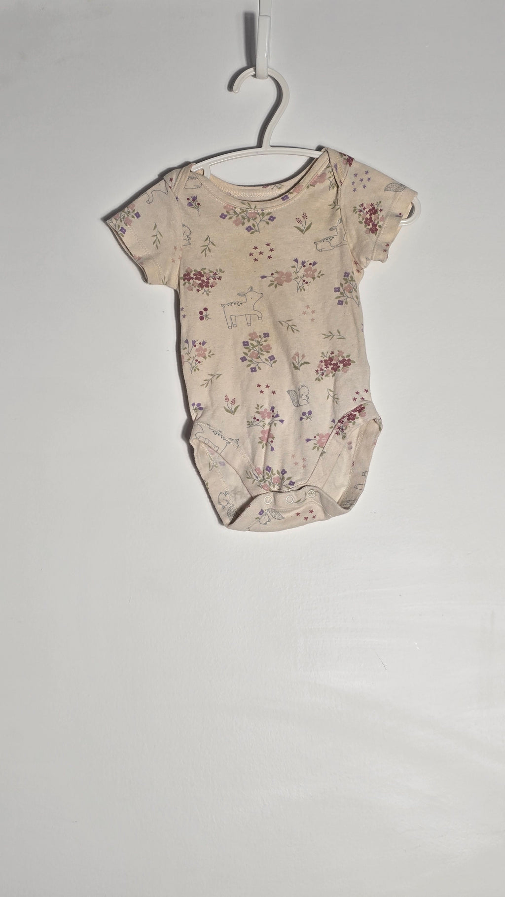 Petit lot (9 mcx) fille 3-6 mois | Baby Gap, Baby Bundles, Carter's, Losan, George, Gagou Tagou
