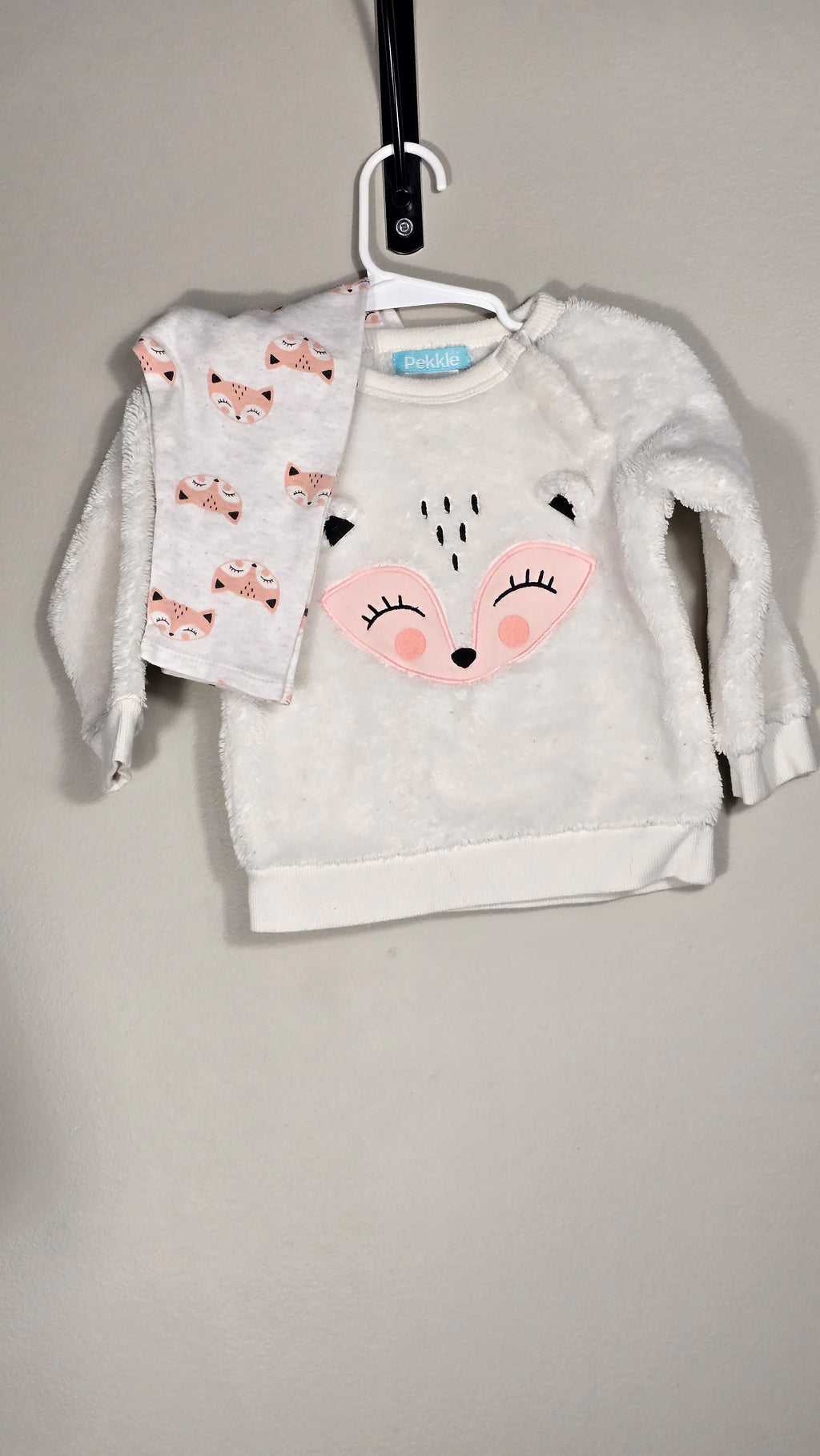 CONS JFR | 4-piece fox set | Pekkle | 12 months *Slightly cracked print on the bodysuit