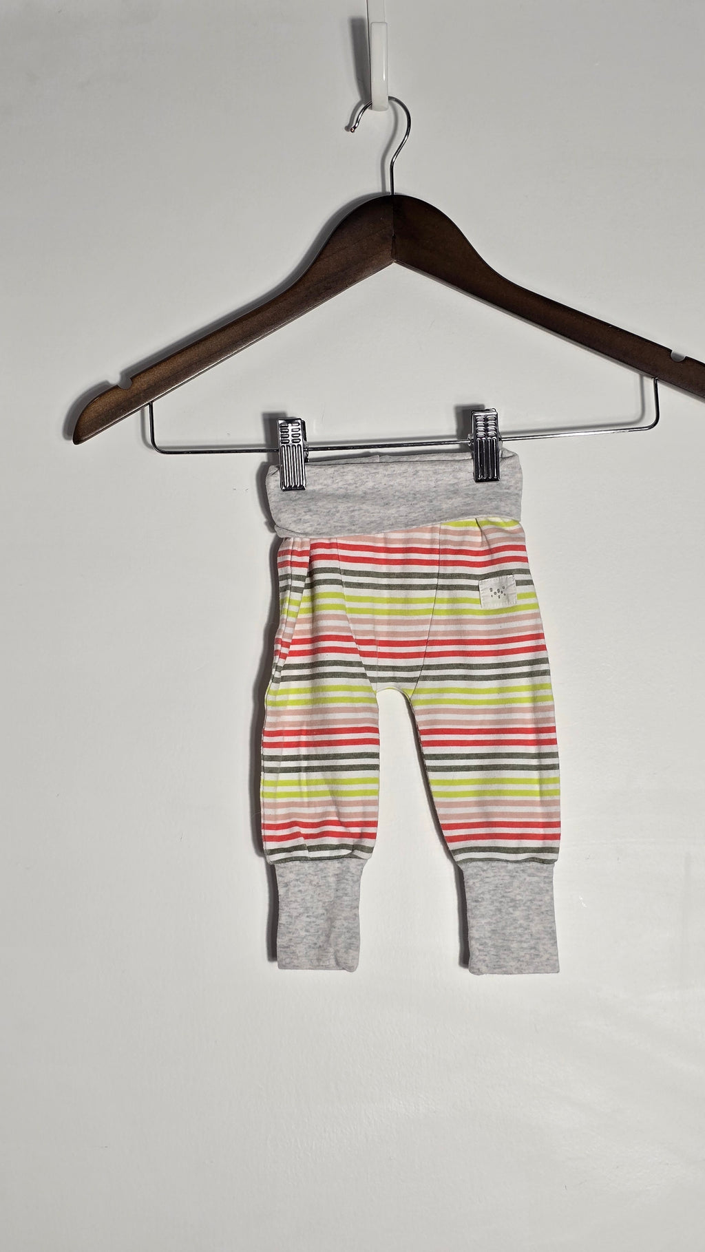 Petit lot (9 mcx) fille 3-6 mois | Baby Gap, Baby Bundles, Carter's, Losan, George, Gagou Tagou