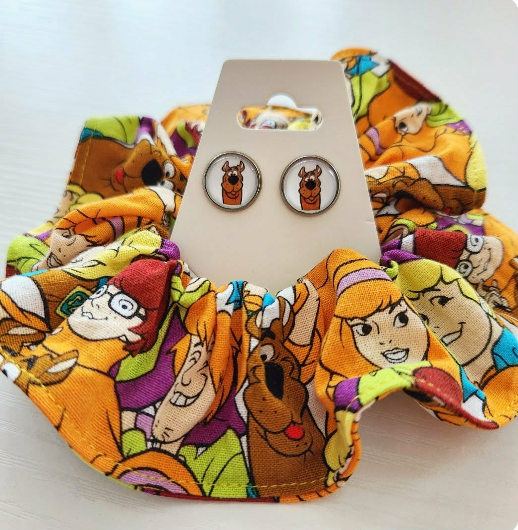 Ensemble chouchou et boucles d'oreilles *Neuf*