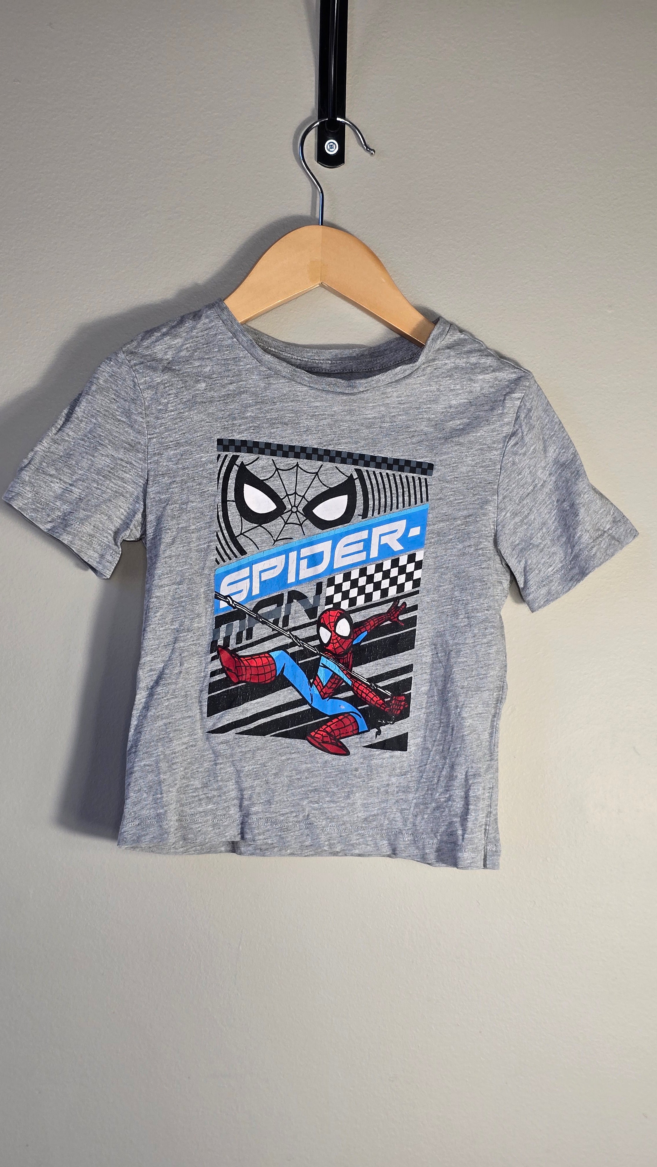 T-shirt spiderman | Marvel | 4 ans *Dessin moyennement craqué et col un peu étiré