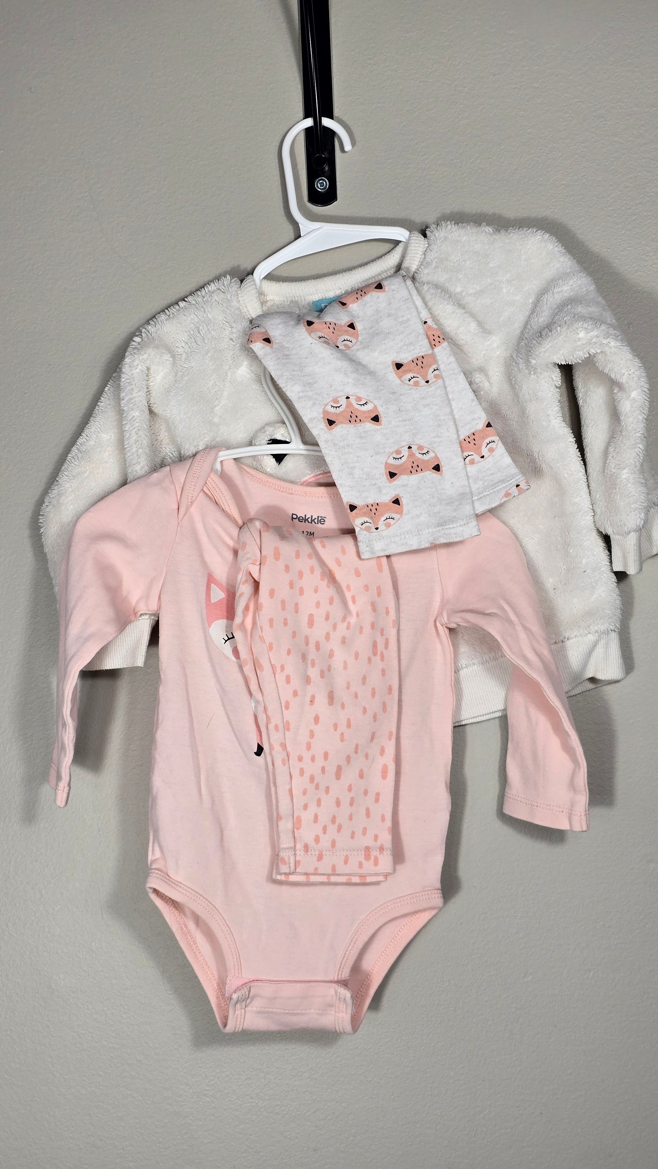 CONS JFR | 4-piece fox set | Pekkle | 12 months *Slightly cracked print on the bodysuit