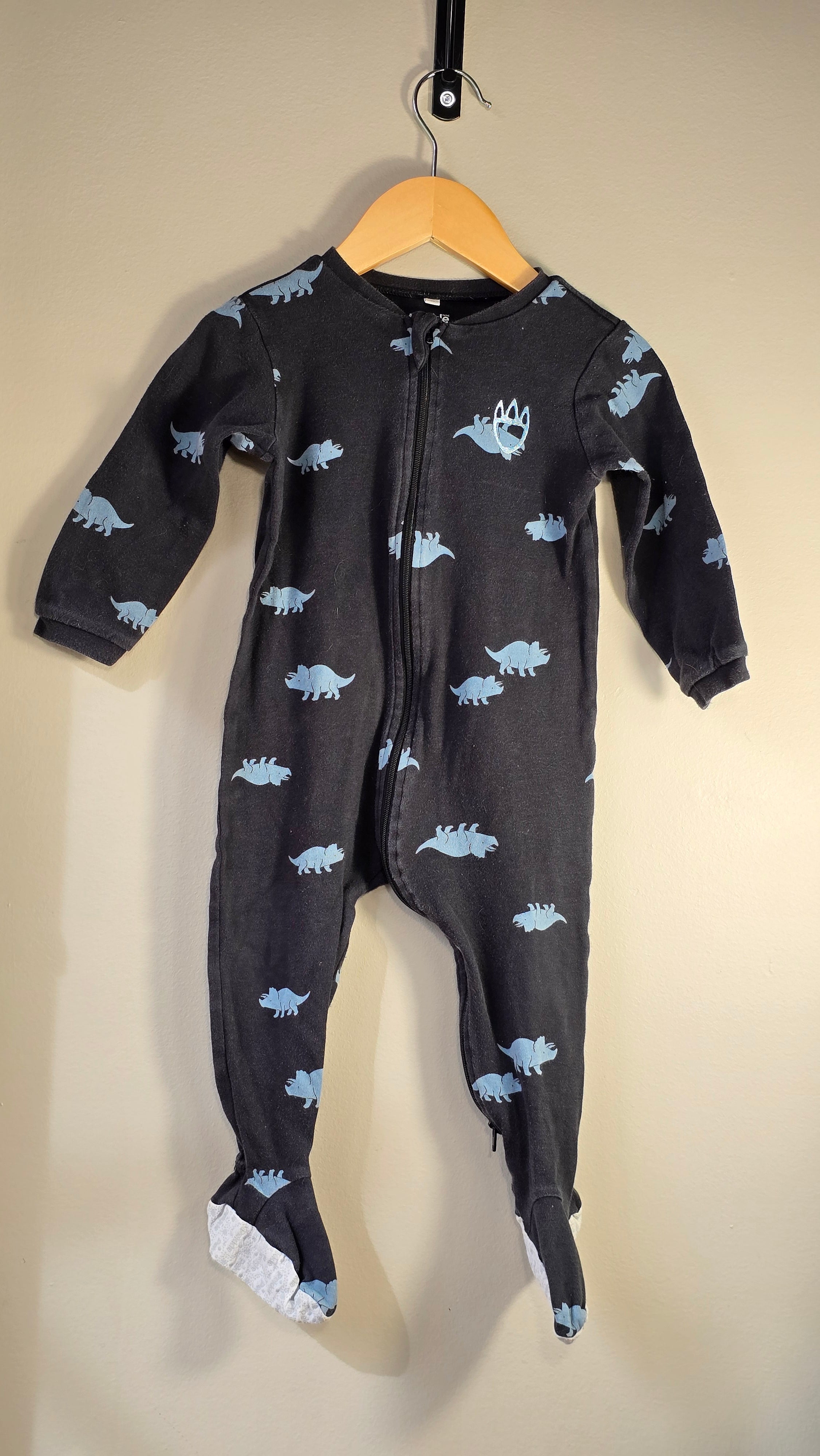 Pyjama dinosaures fond noir | Pekkle | 18 mois