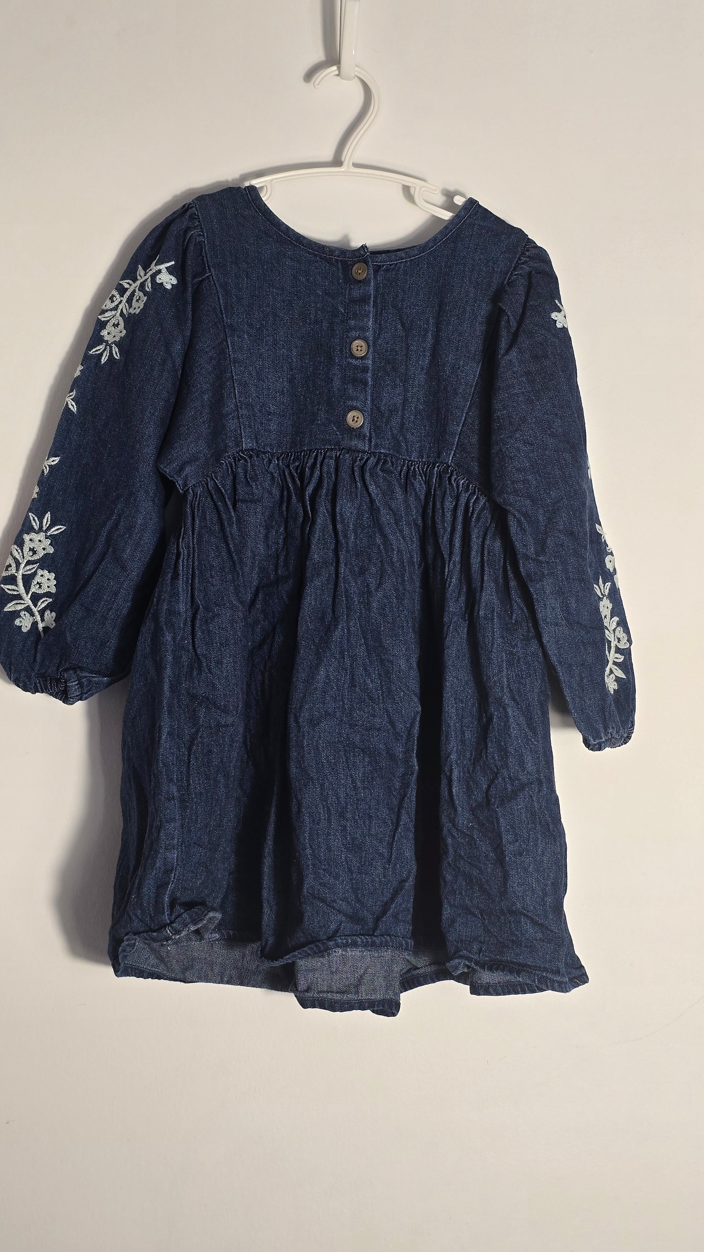 *Robe en jeans à broderies florales | Old Navy | 5A