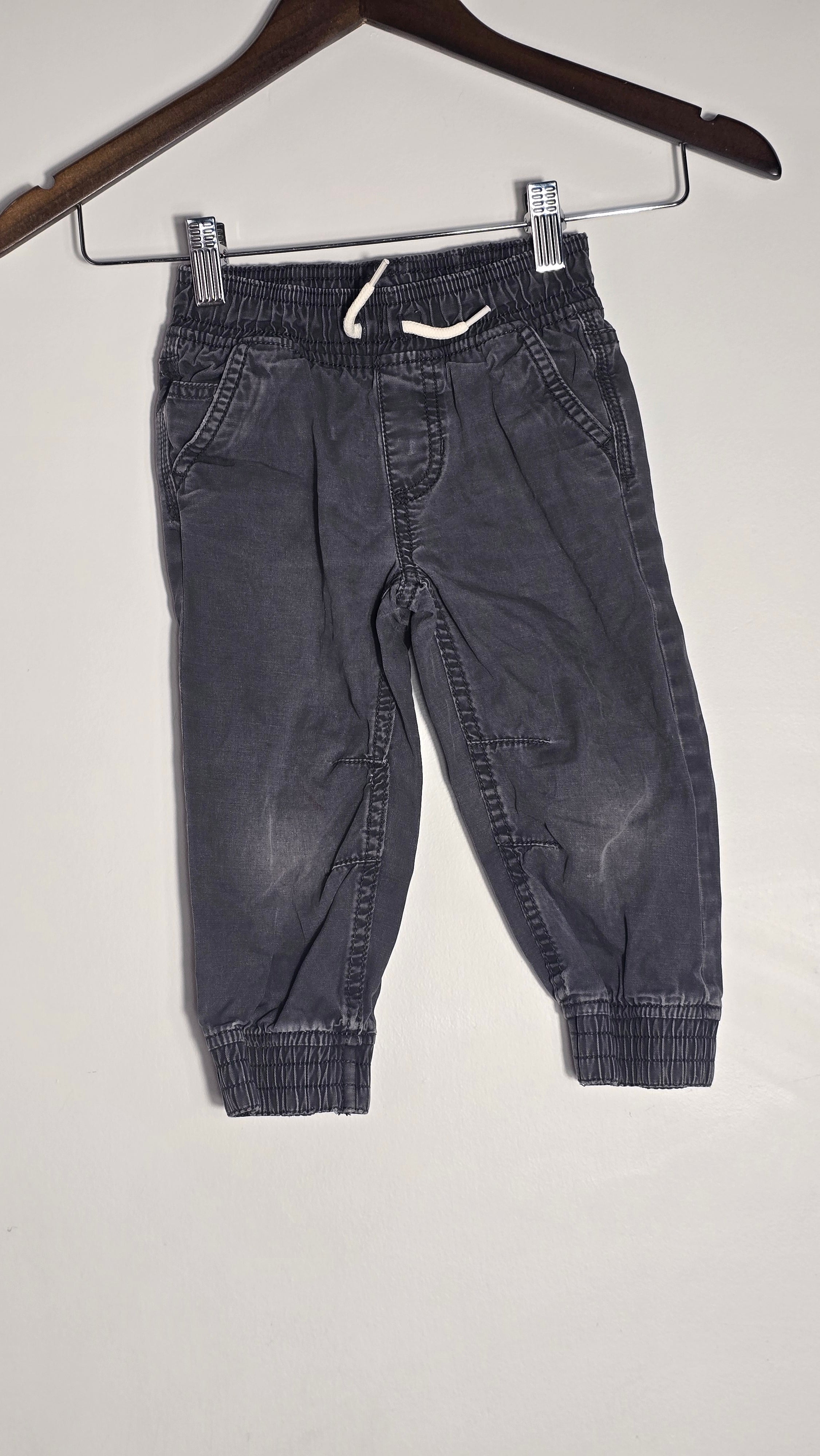 Jogger en denim | Joe Fresh | 2T *un peu pâli, petite tache
