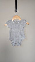Body ligné avec détails dentelles | Baby Gap | 3-6 mois