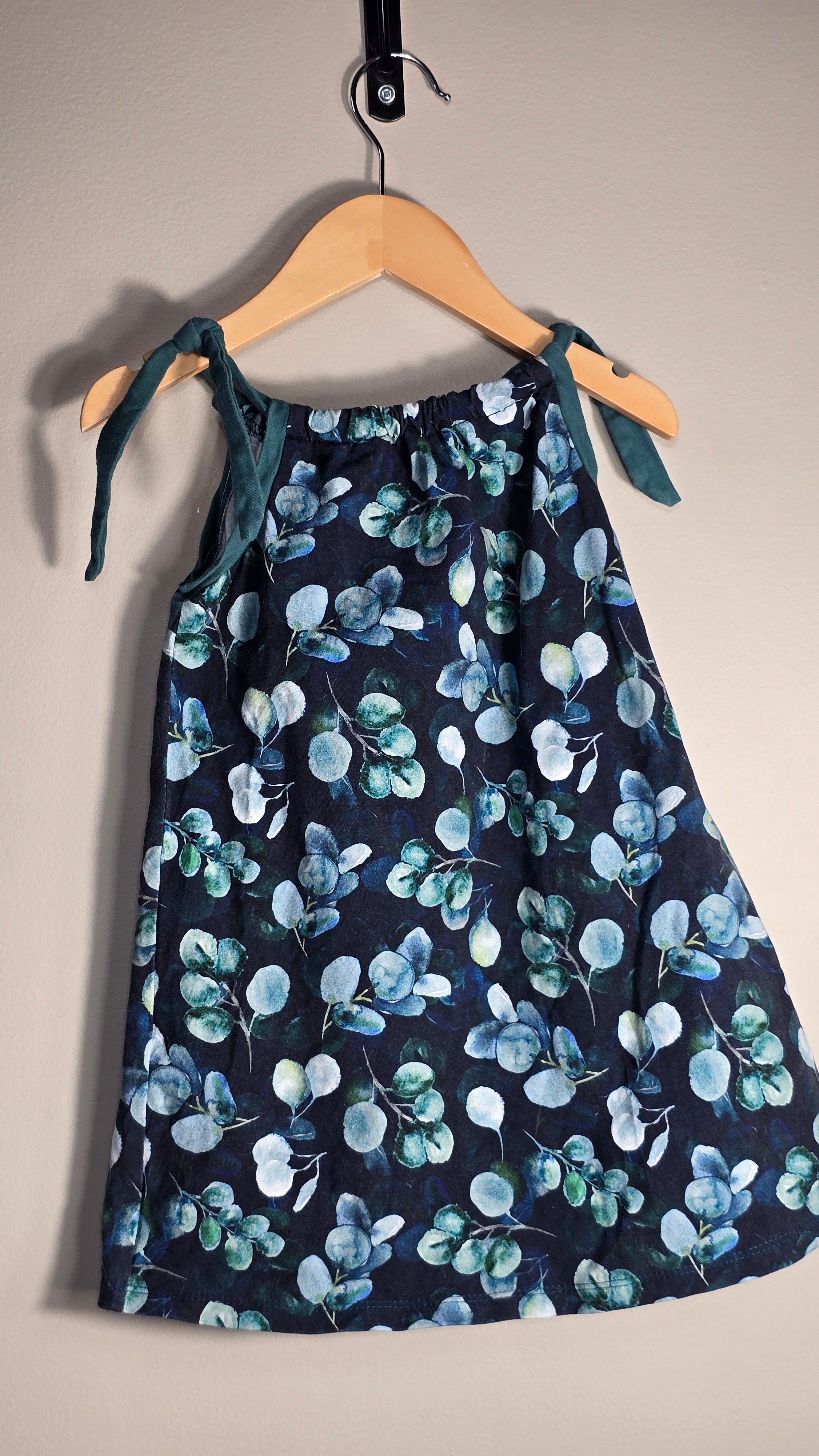 Robe fleurie | Creation EV (confection québécoise) | 4-7 ans