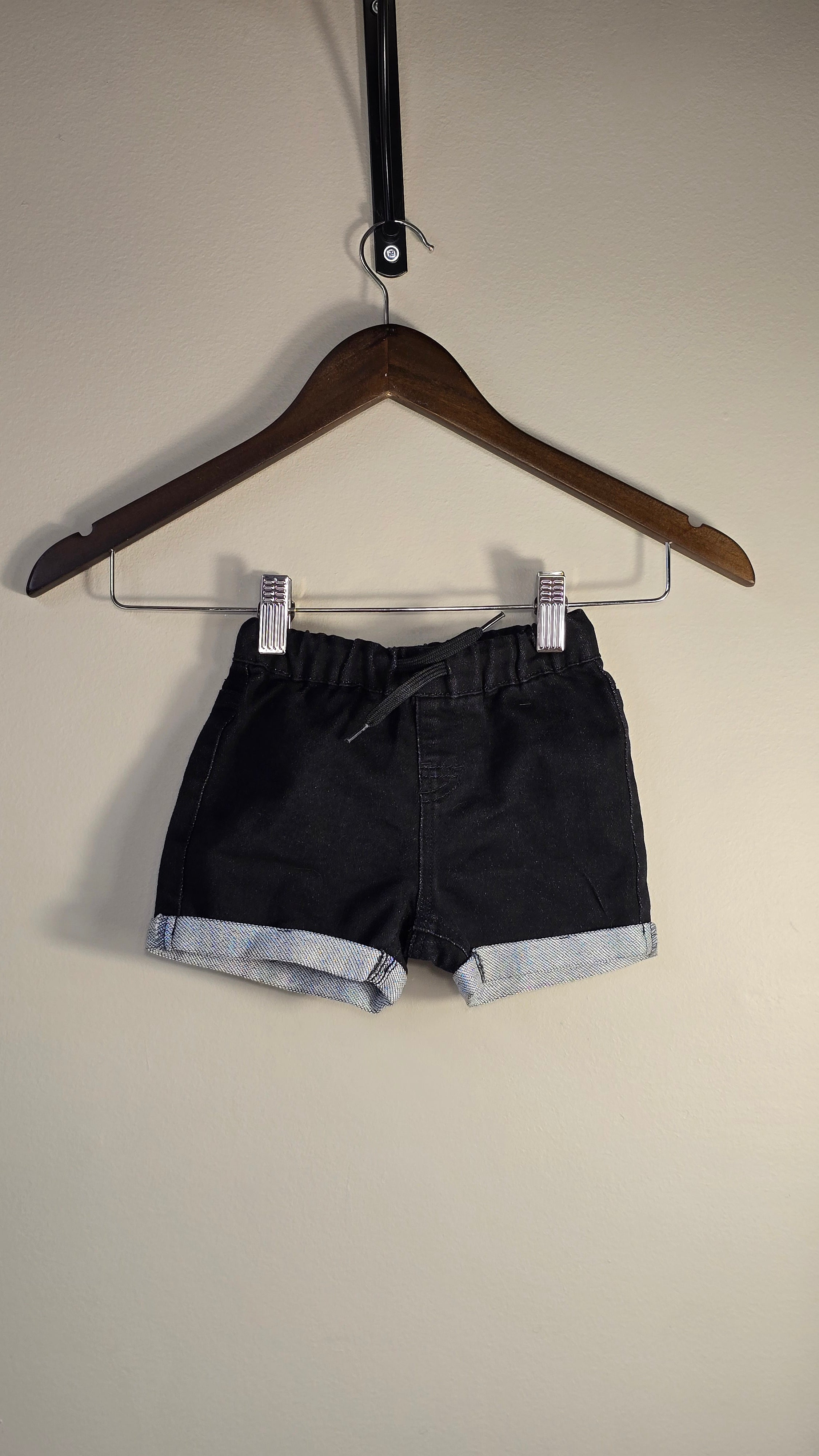 Short noir look jeans délavé | TAG | 6 mois