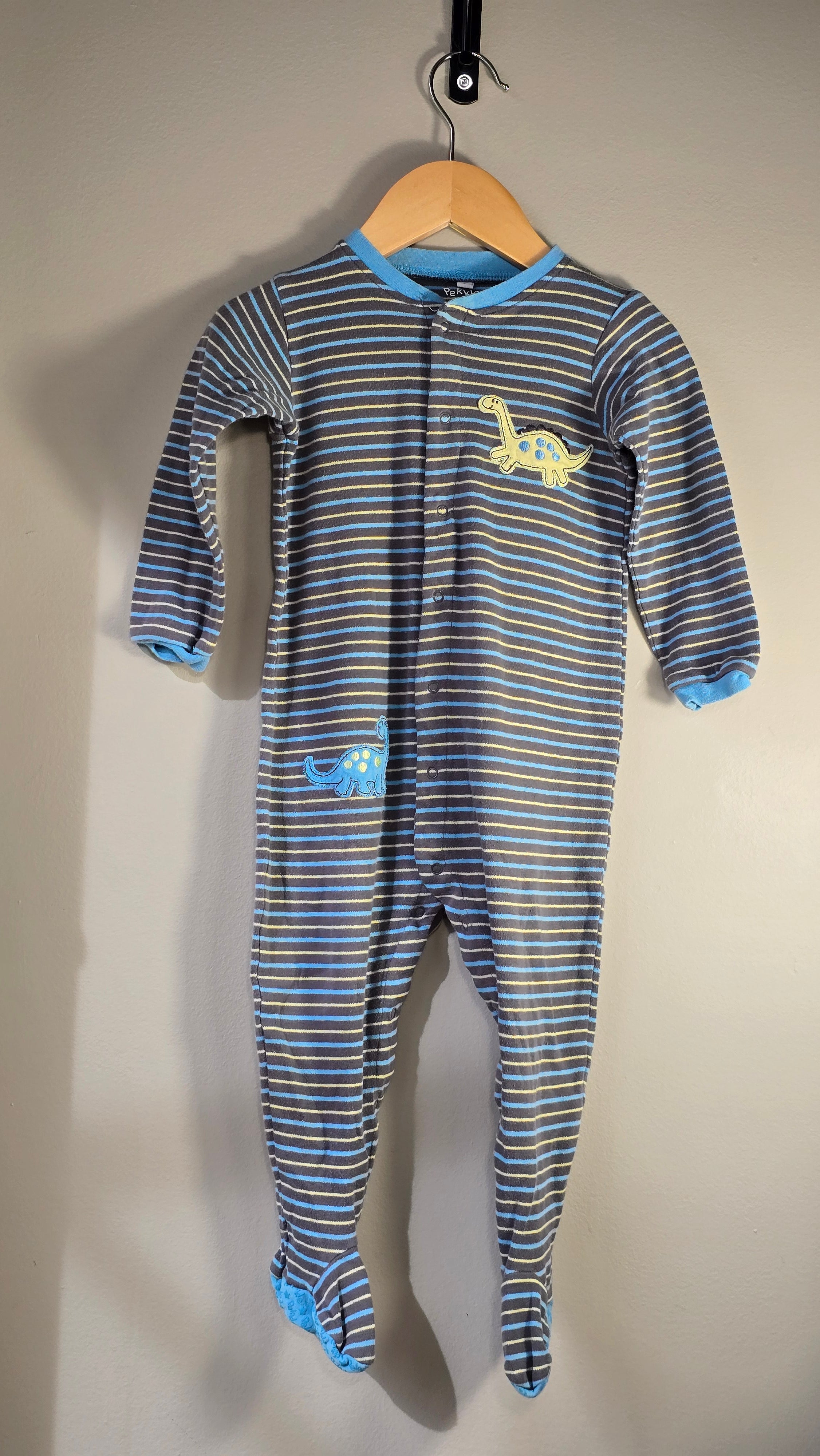Pyjama à boutons dinosaures ligné | Pekkle | 24 mois