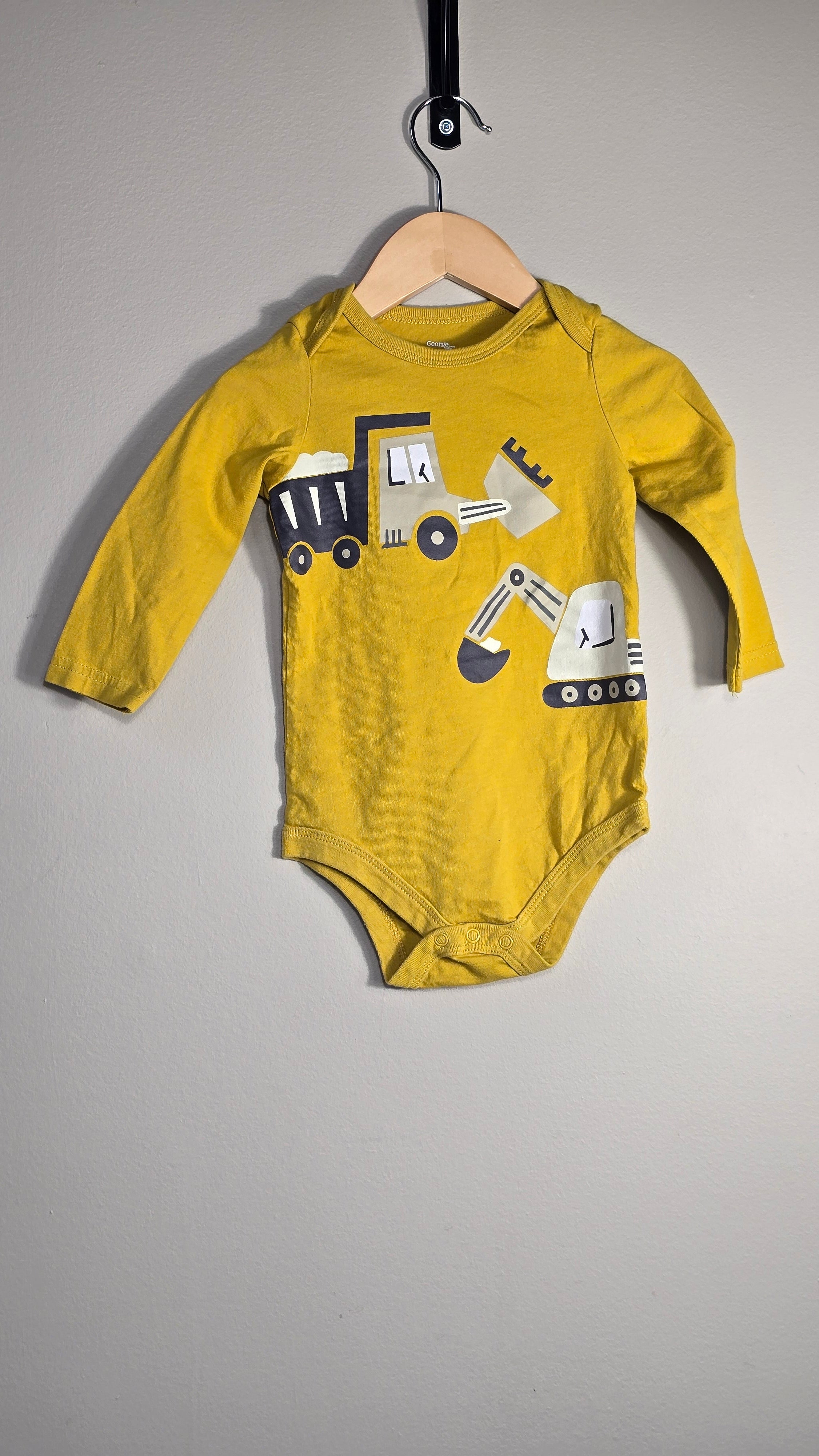 Cache-couche machinerie | George | 18-24 mois