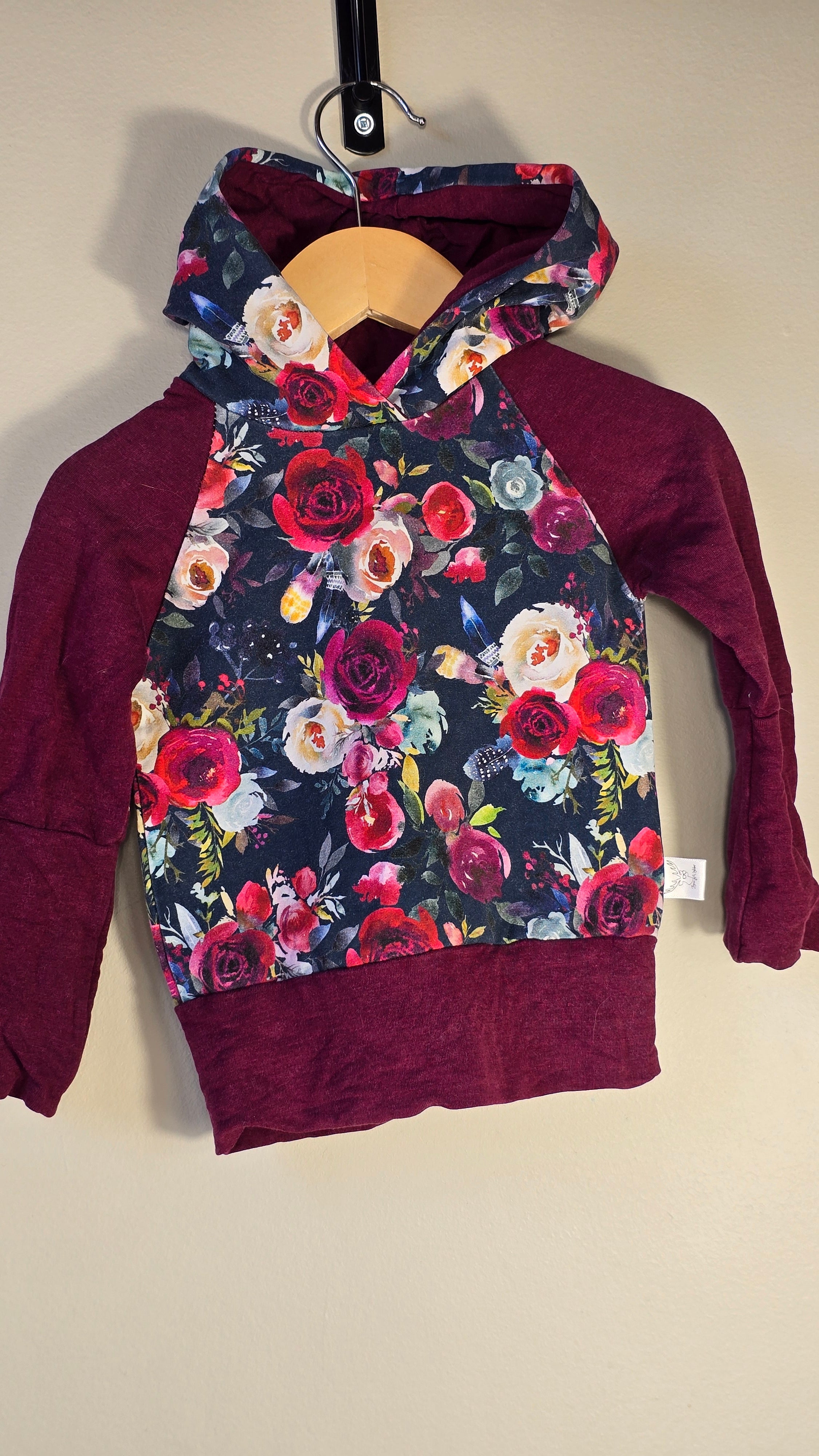 Grow-with-me Hoodie | Fynn & Wylder (Canadian Made) | 3-12 months *Gorgeous!