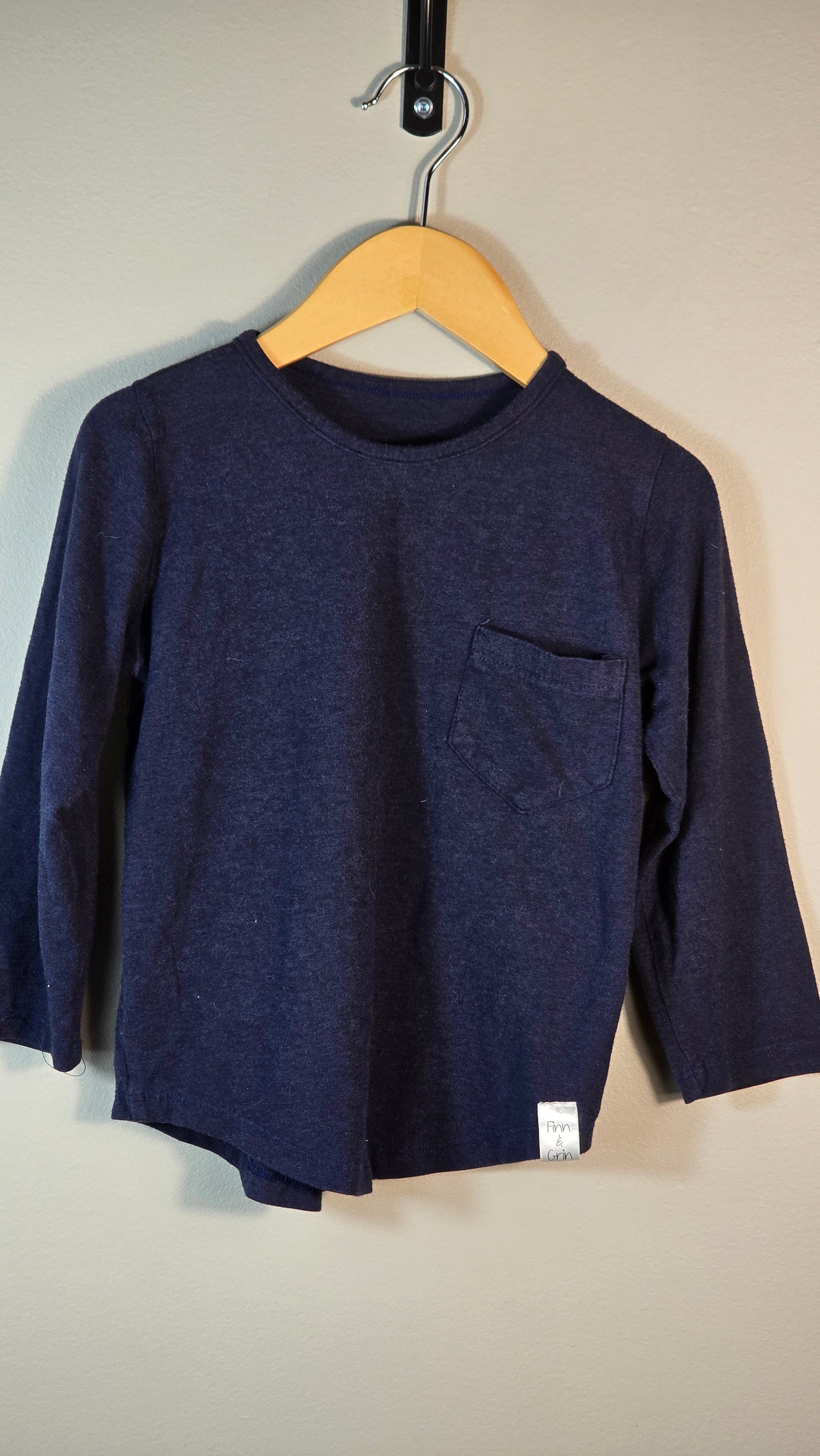 Chandail Finn&Grin estimé 3-4T