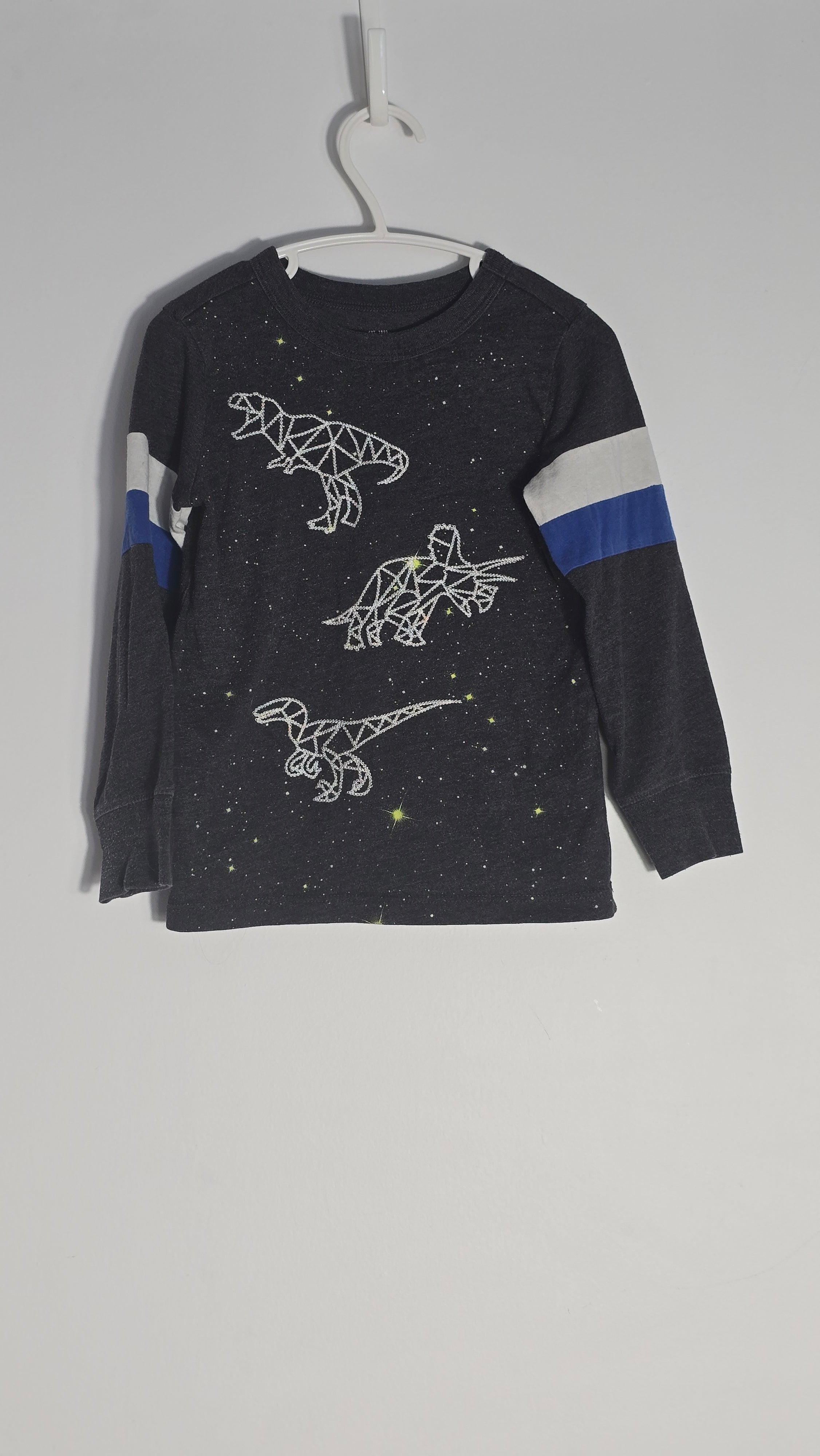 CONS VL 1 | Chandail dinosaures constellations | Oshkosh | 3T *Léger mousseux
