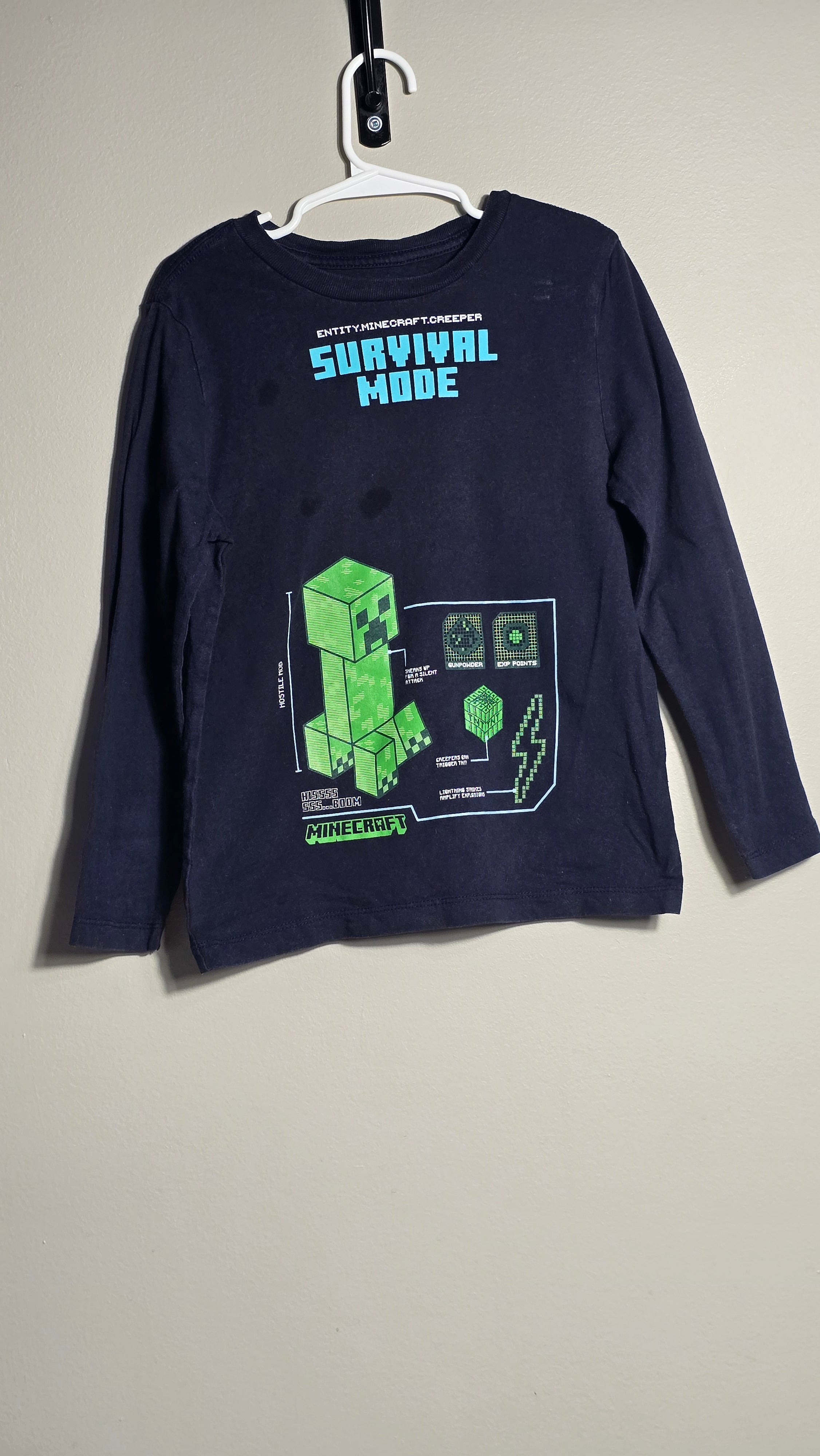 Chandail Minecraft | Old Navy | S (6-7A) *Taches de savon