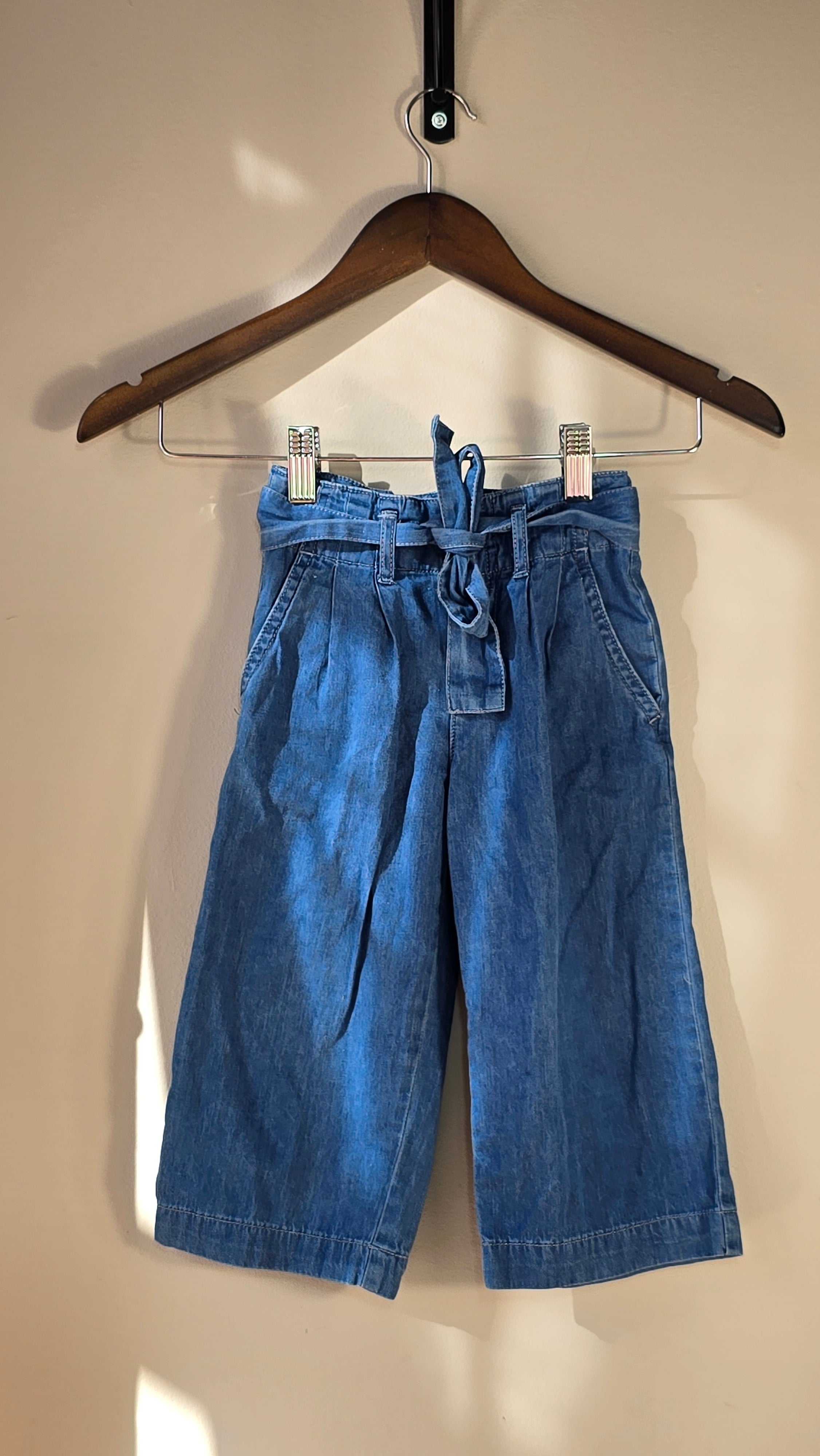 *Slim-fit wide-leg jeans with buckle belt | Blumind | 3 years