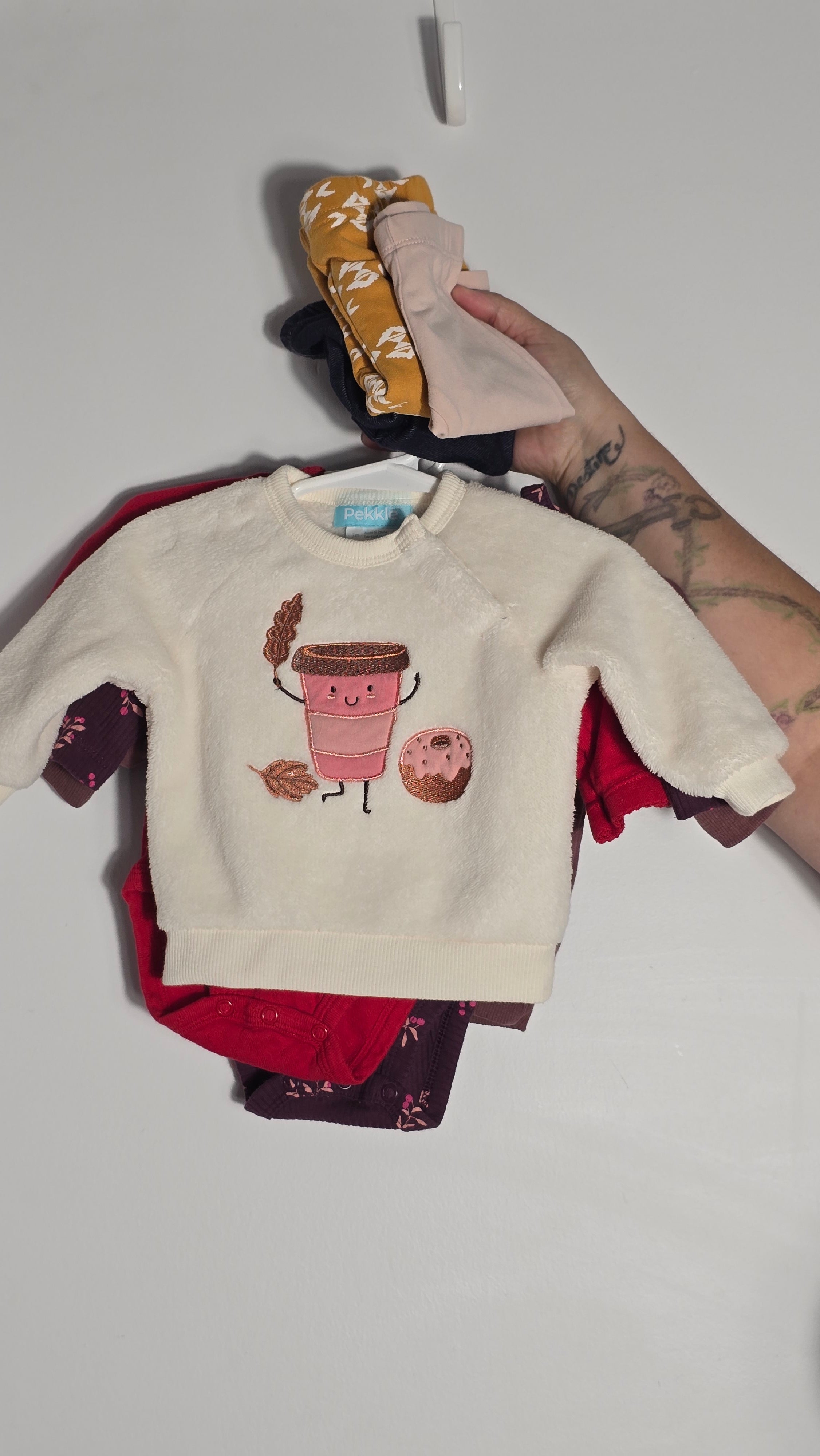 Petit lot (7 mcx) fille 3 mois | Pekkle, Blumind, PL Baby, Gagou Tagou & Carter's