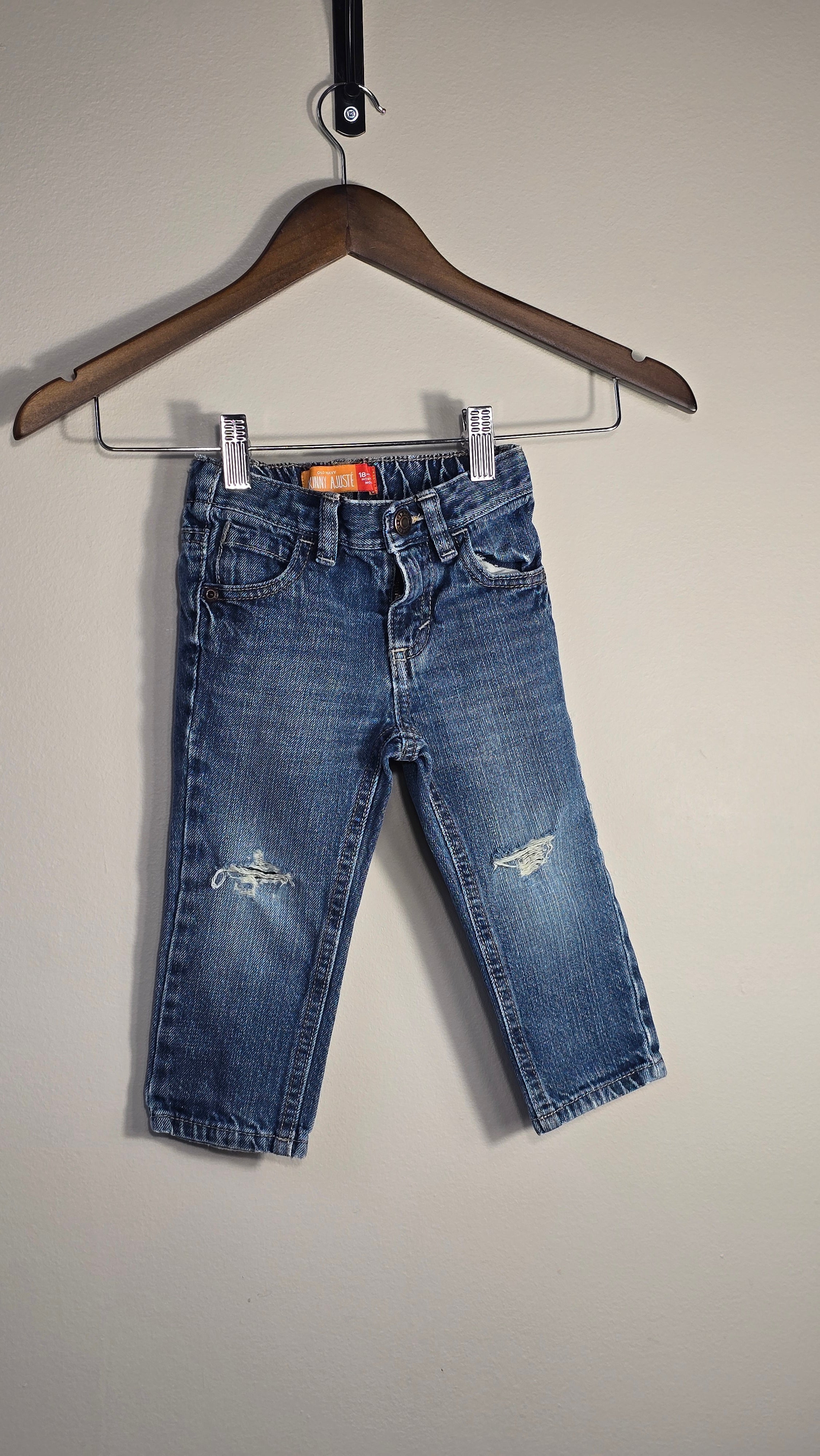 Jeans | Old Navy | 18-24 mois *Légers signes d'usure (pourrait être le style du jeans)