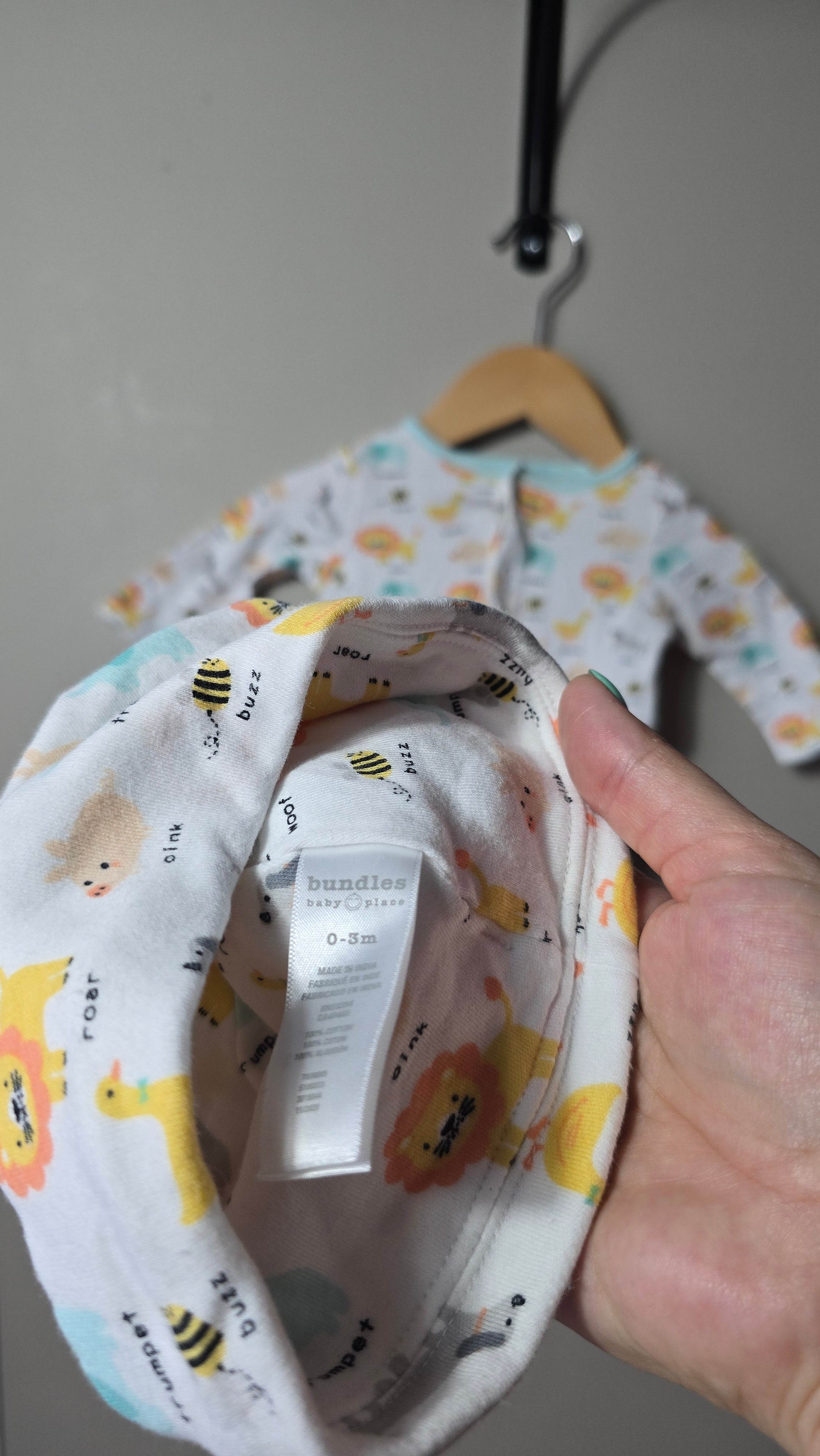 Pyjama et chapeau Bundles Baby Place 3-6 mois