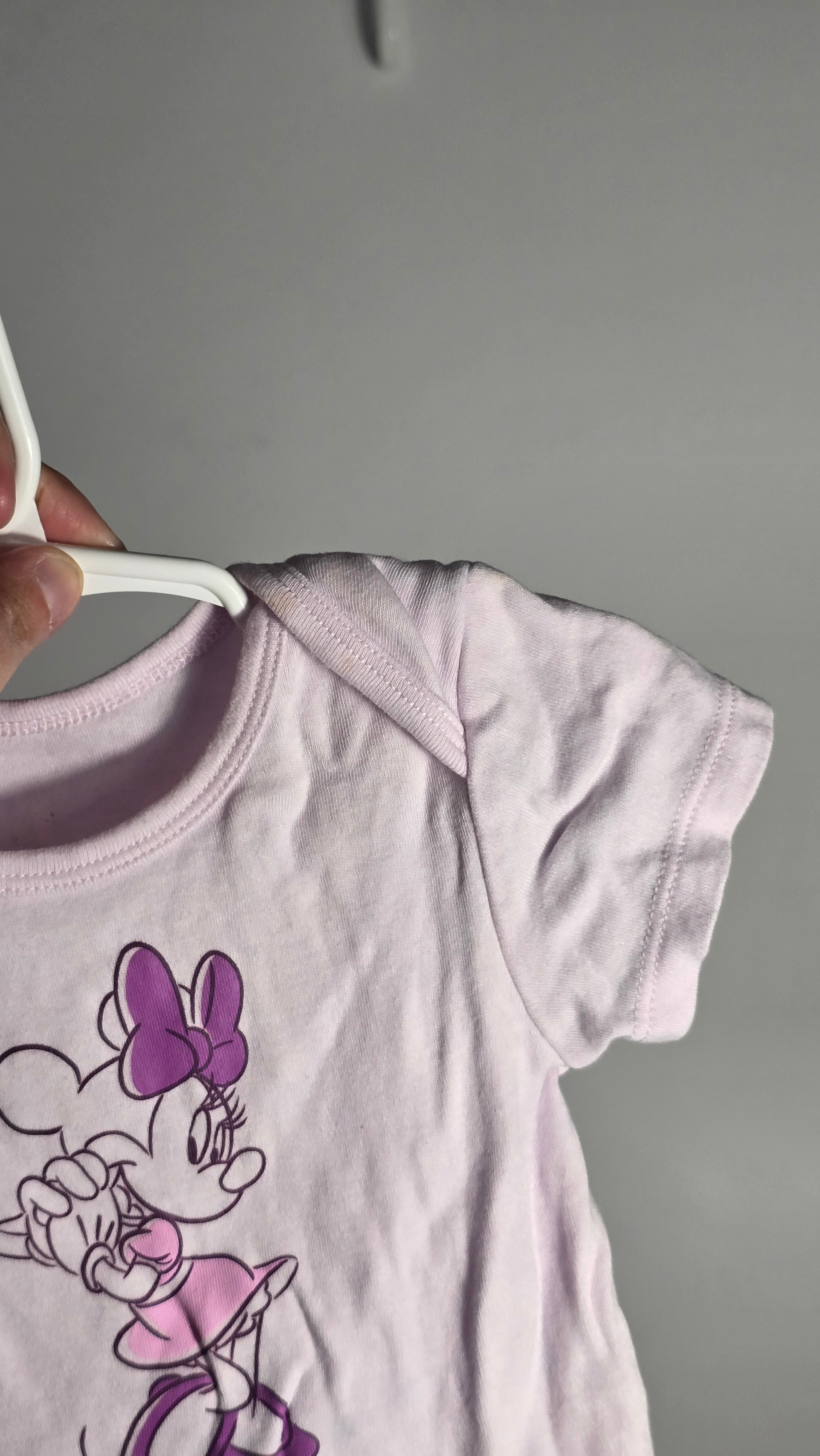 Body Minnie | Disney Baby | 6-9 mois (je crois, écriture effacée) *tache au col