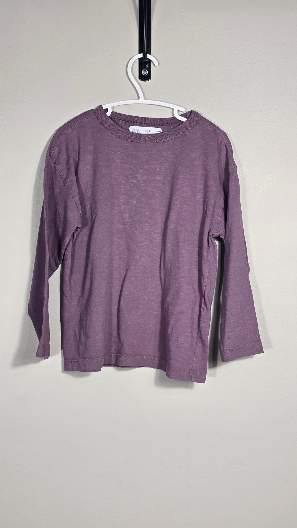 Chandail | Zara | 6A *Mini trou derrière la nuque