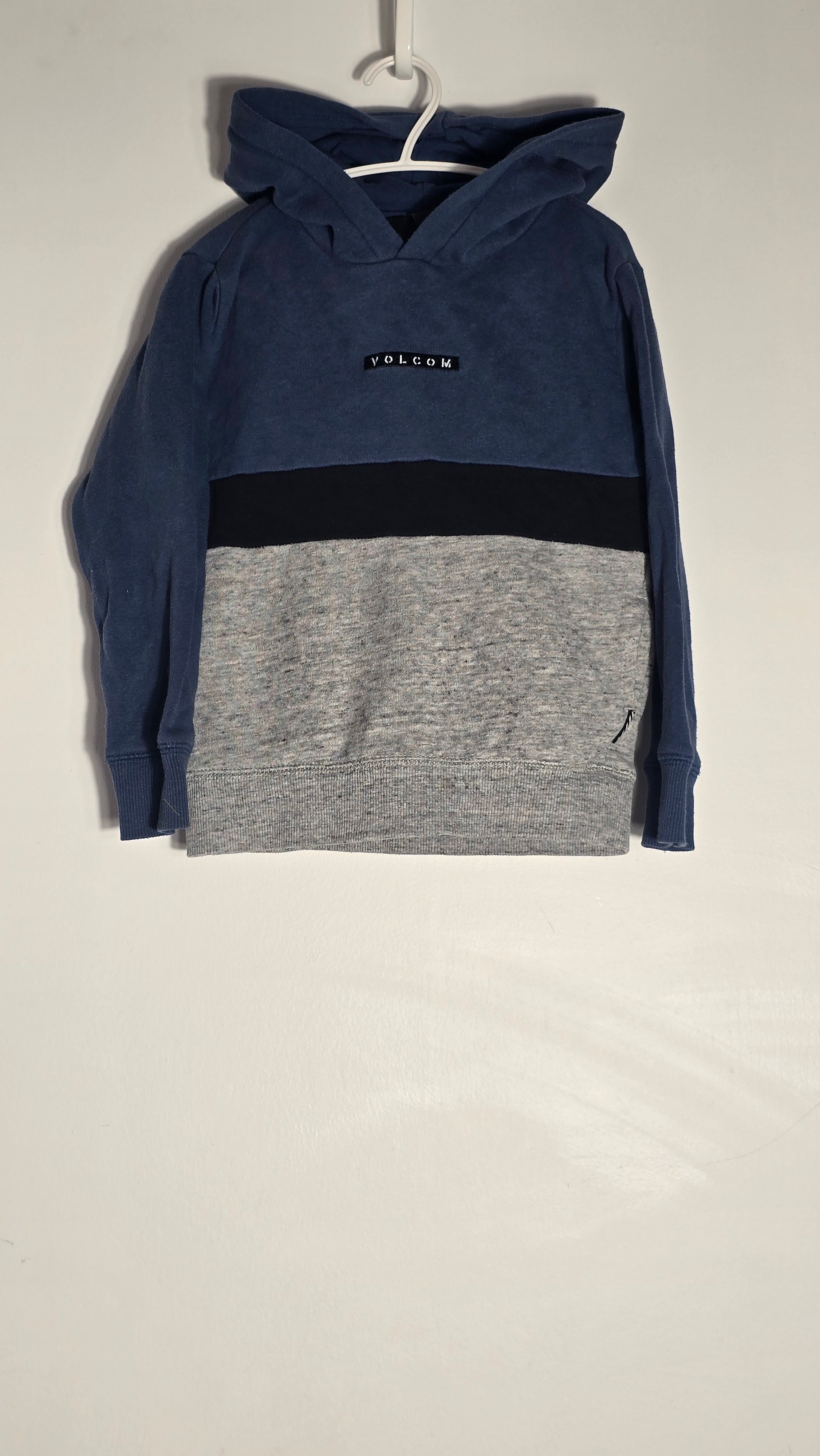 Hoodie | Volcom | 4T *Un peu mousseux