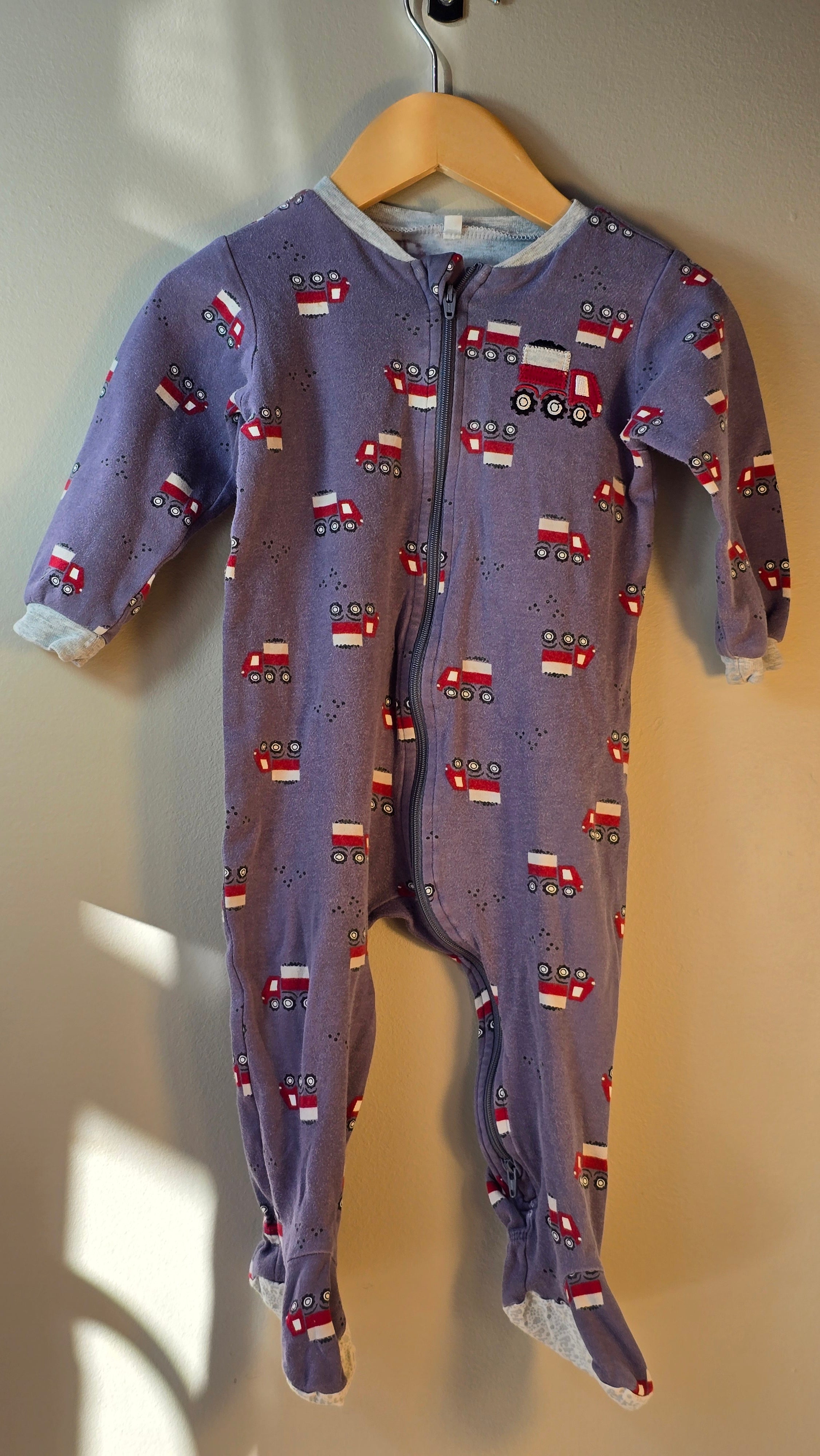 Pyjama camions | Pekkle | 12 mois *pâli