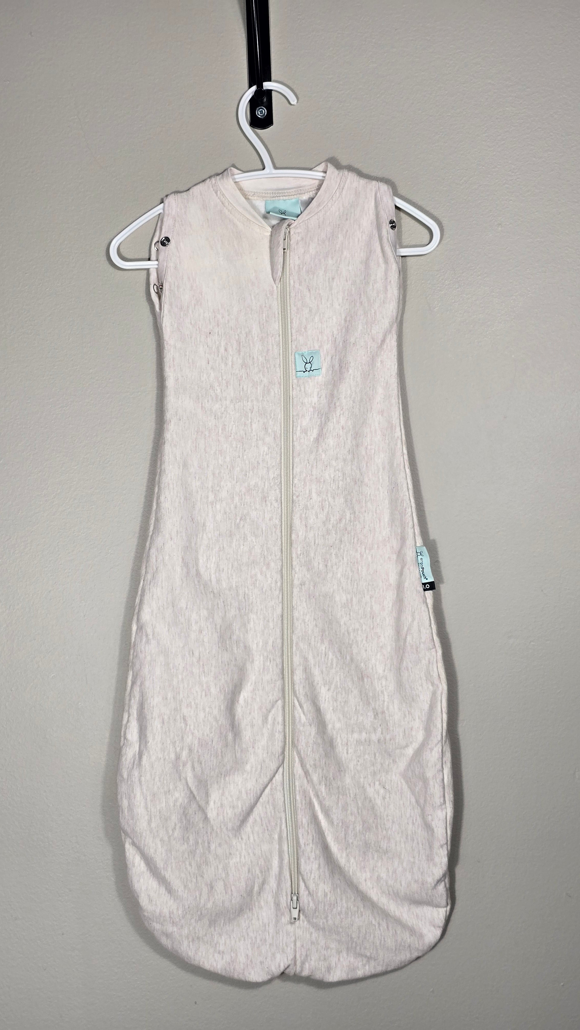 CONS JFR | Dormeuse | Ergo Pouch | 00 (3-6 mois) *plus pâle près du col