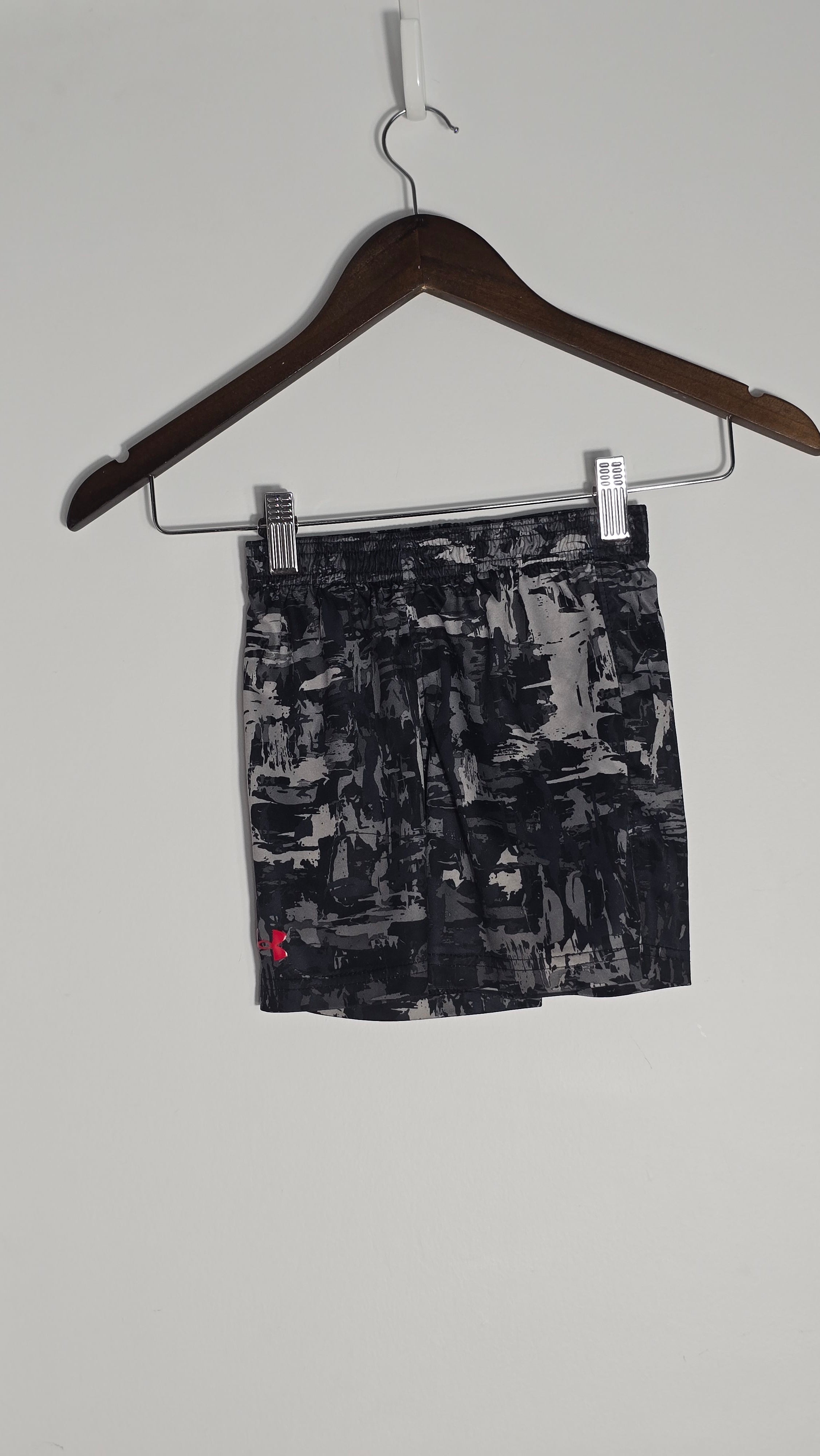 Short tissu sport | Under Armor | 3T