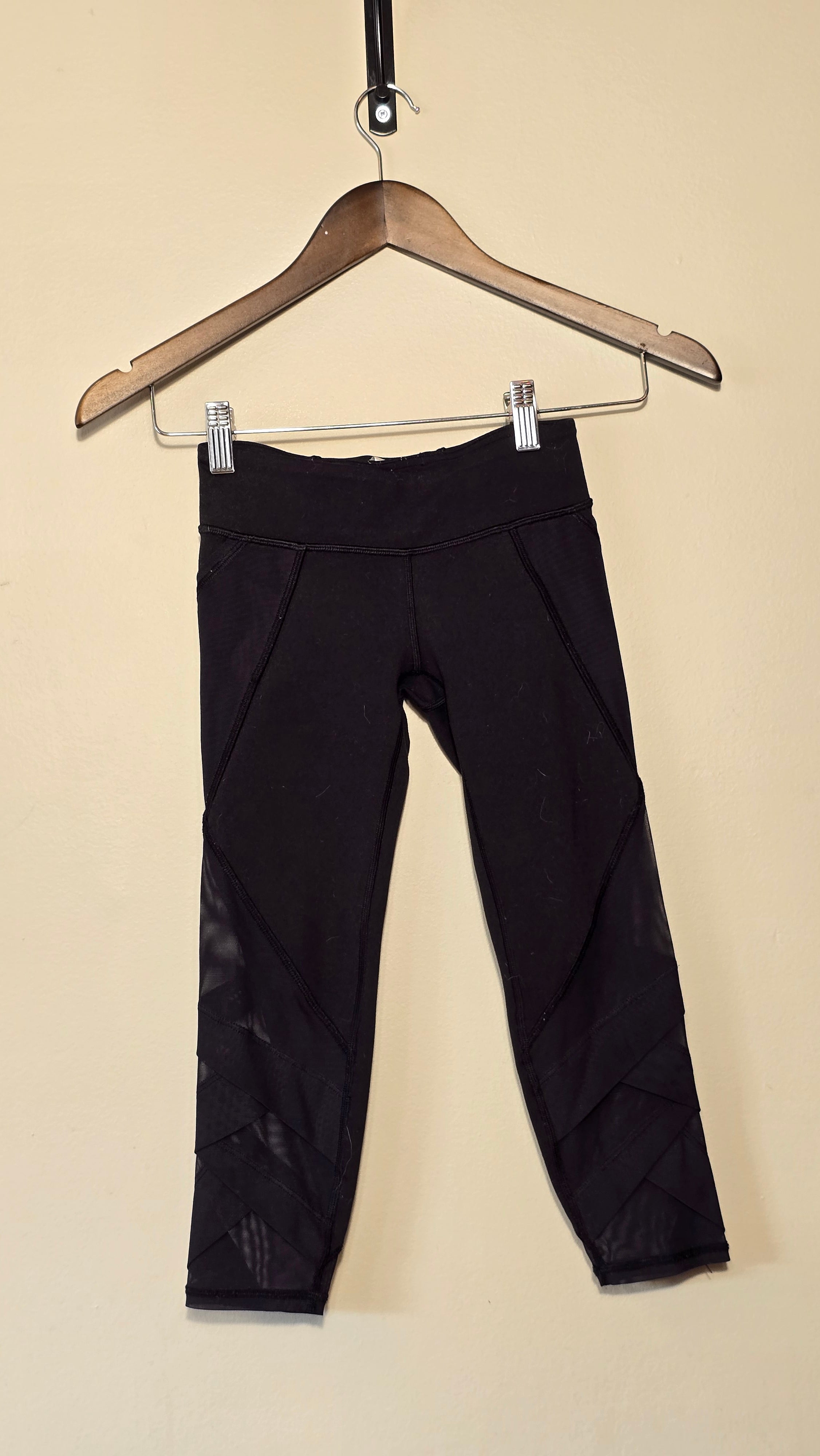 Legging avec filet dans le bas | Ivivva (Lululemon) | 7 ans
