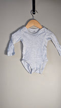 Long-sleeved Bodysuit | H&M | 4-6 months