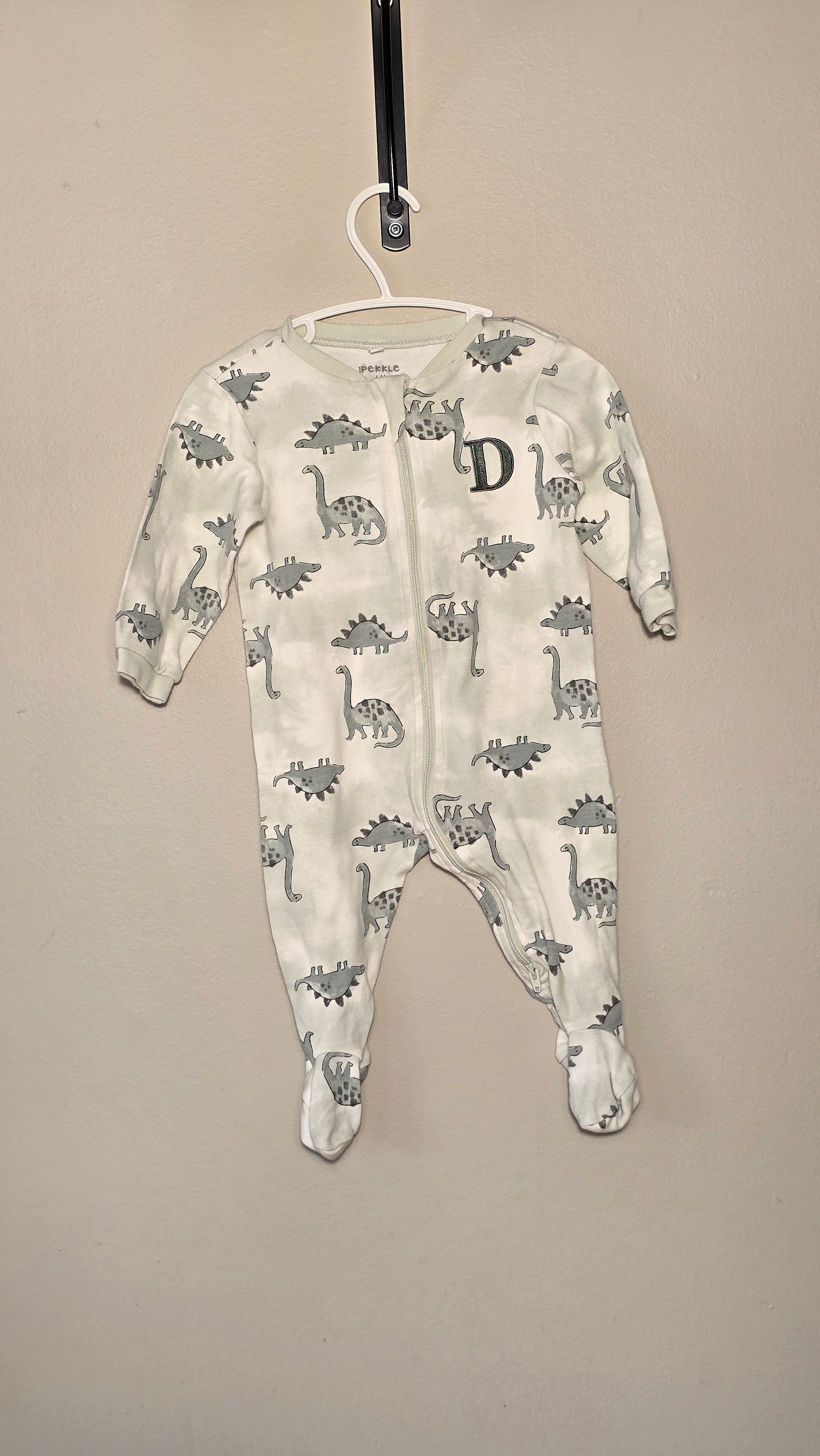 Pyjama dinosaures "D" | Pekkle | 6 mois *Léger mousseux