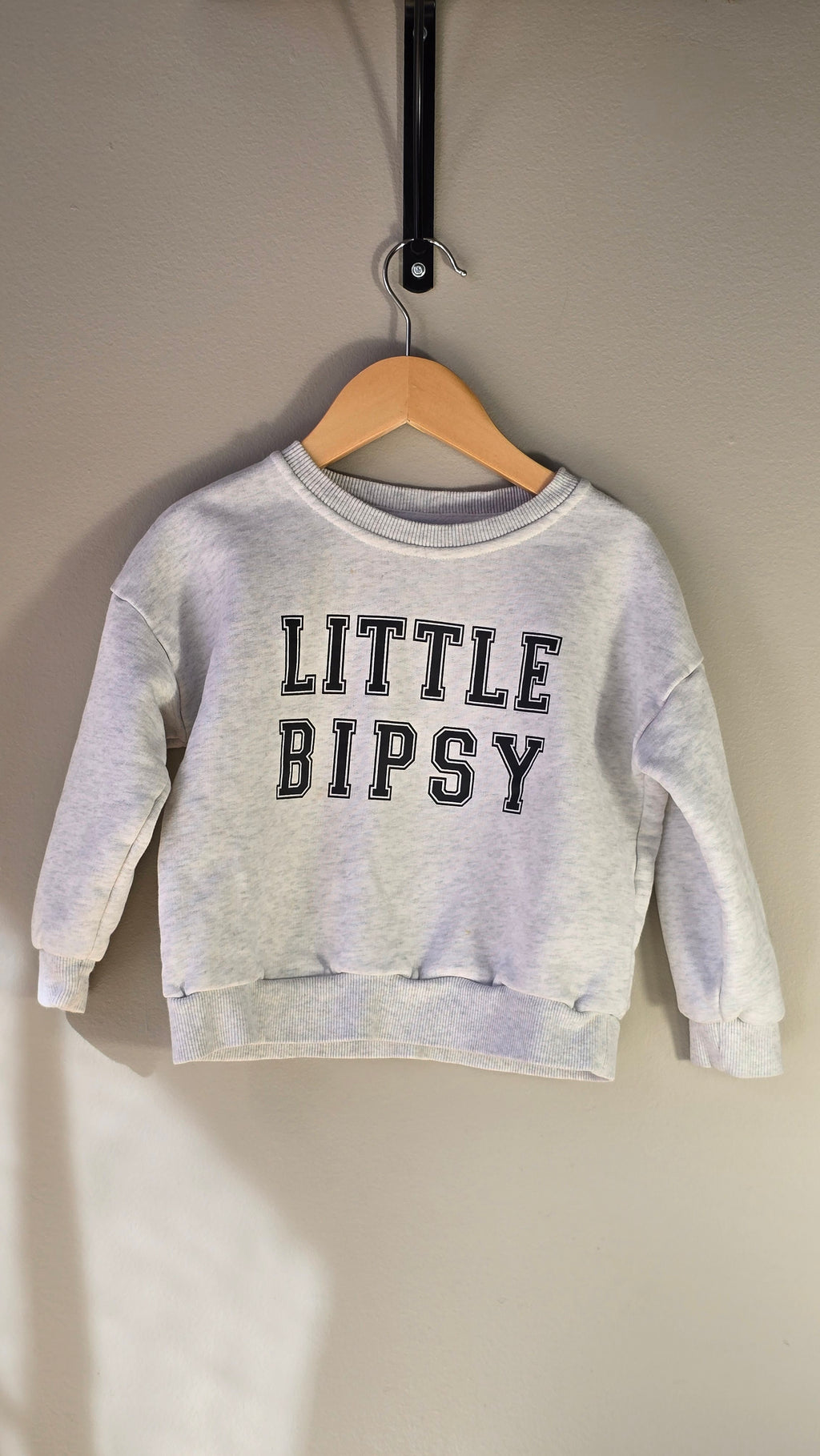 Crewneck | Little Bipsy | 2-3T *petites taches