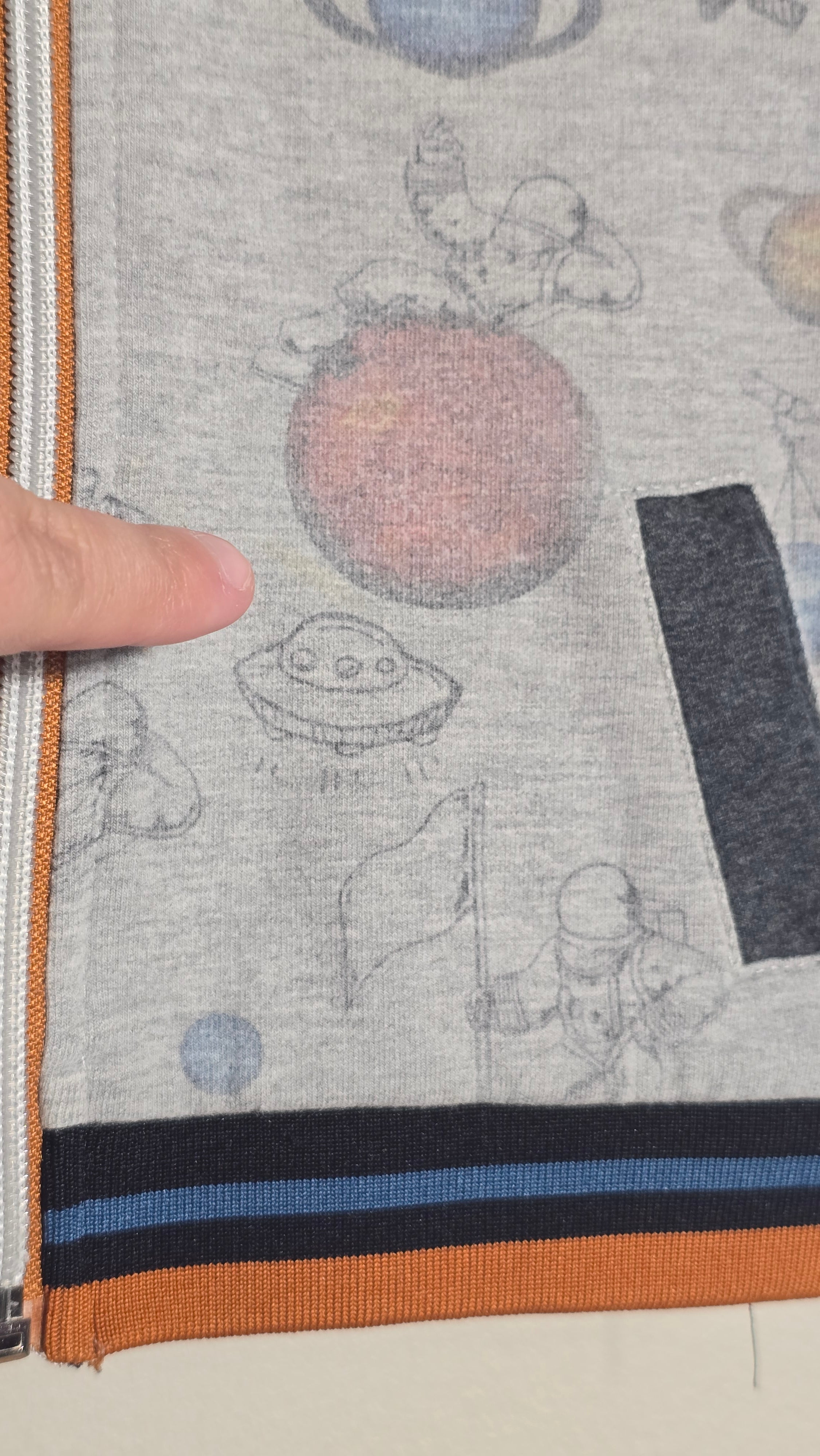 Hoodie espace | Deux par Deux | 12 mois *Petite tache pâle