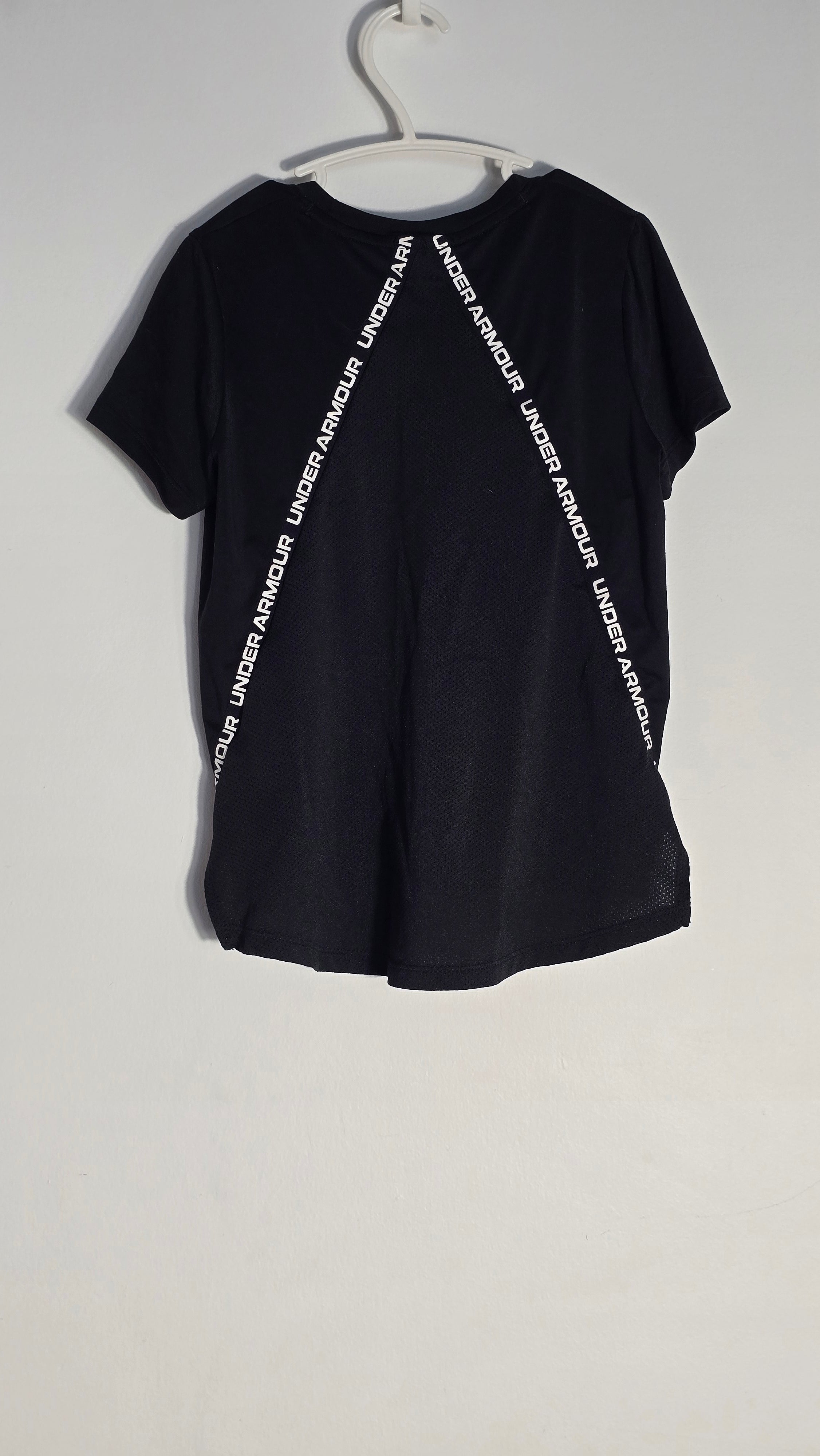 CONS AT | T-shirt dry-fit | Under Armour | XS (env. 7A)