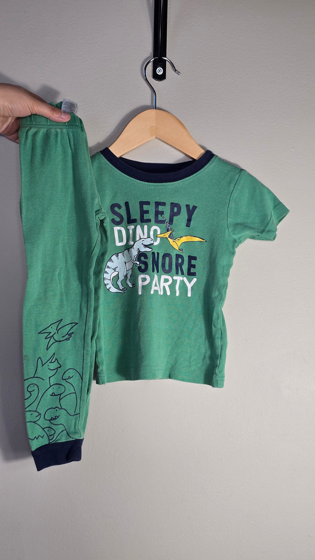 Pyjama dinosaure | Carter's | 3T *Dessin un peu craqué, petite tache